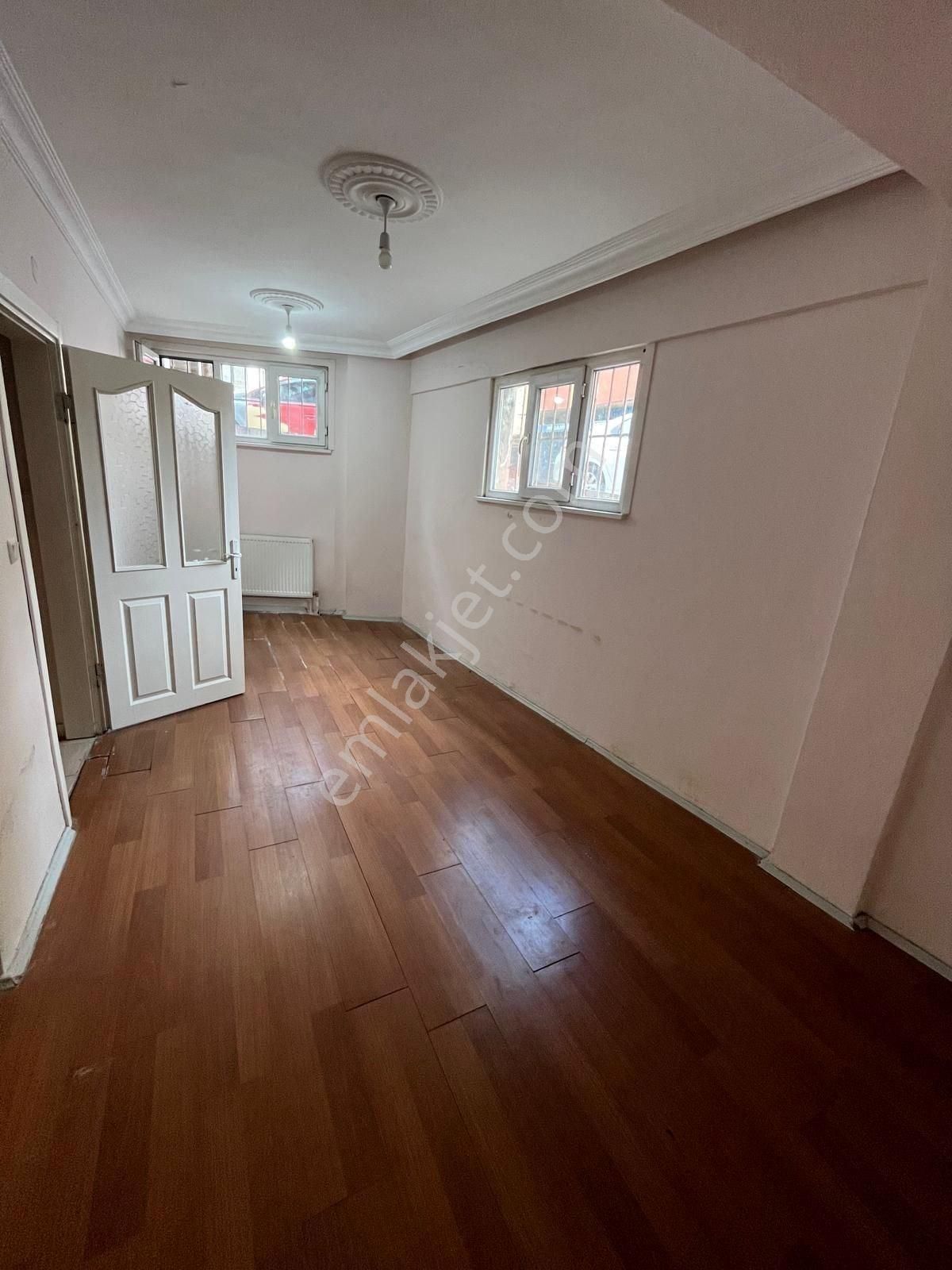 Grv Emlak'tan Esentepe Mah. Kiralık 2+1 65 M2 Kot-1 Daire