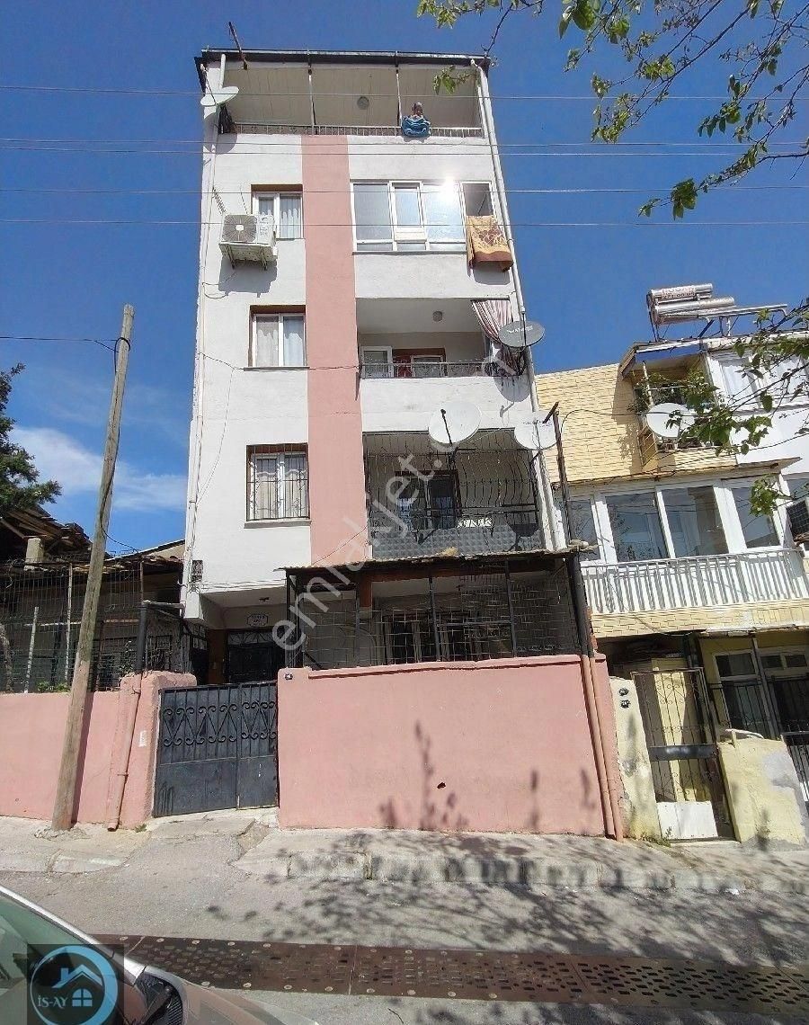 Gazi Mahallesi'nde Satılık 2+1 Daire