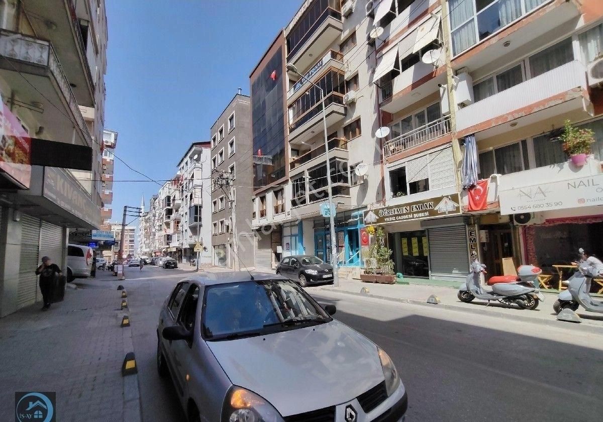 Yeşilyurt Esenlik Mahallesi'nde Satılık İşyeri