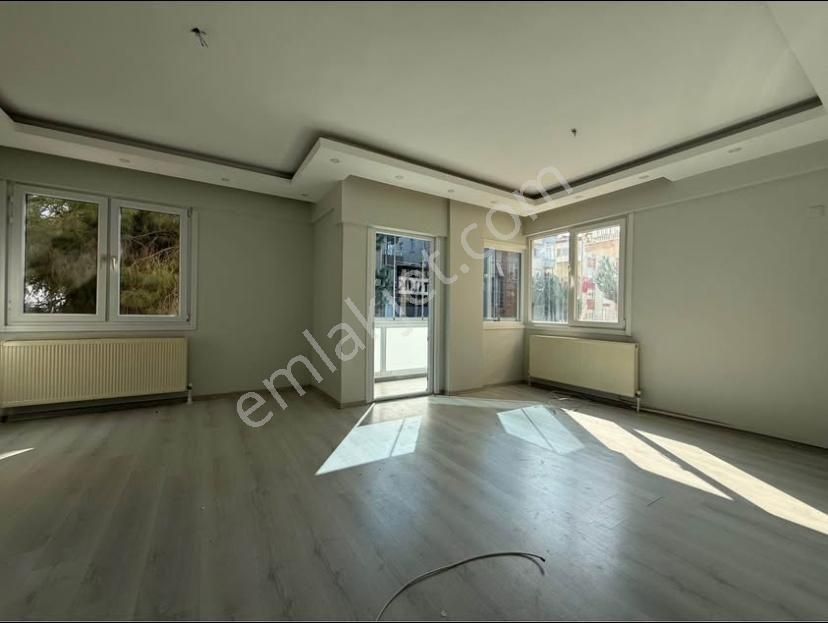 Kocaeli Darıcada 3+1 Arakat Ayrı Mutfak Mükemmel Konımda Acil Satılık Daire