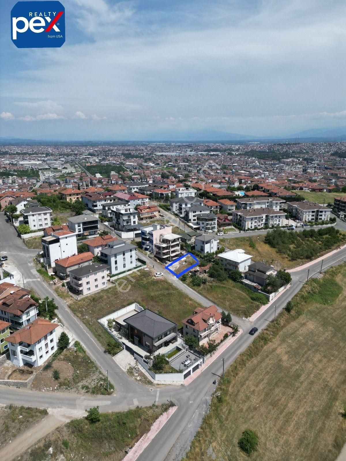 Fırsatt Adatıp Arkası Süper Bir Arsa