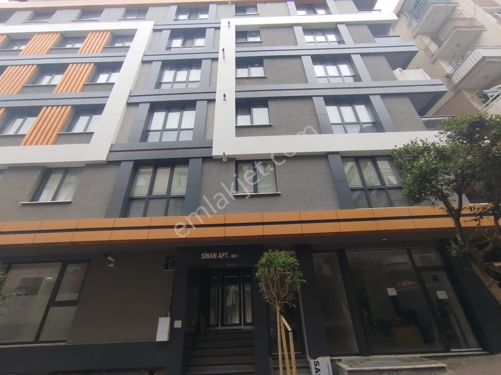 Bahçelievler'de Sıfır Giriş Kat Kiralık Dükkan
