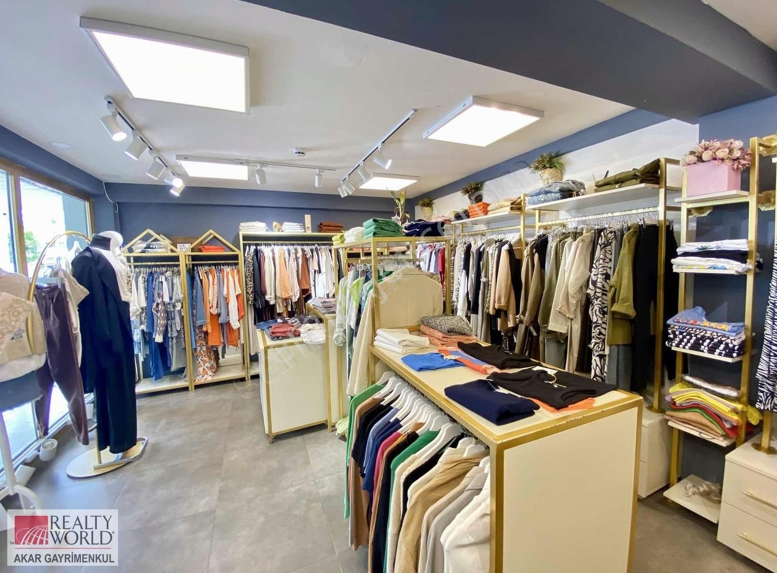 Rw Akar Sığacık En Prestijli Konum Devren Butik(kadın)