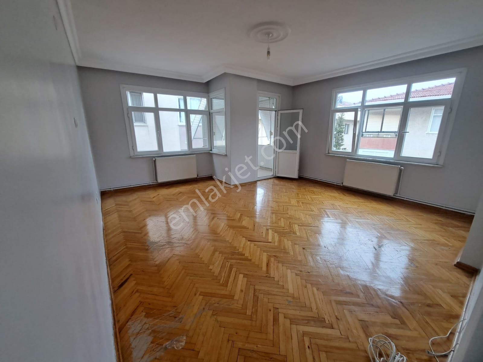 ꧁uğur&uzman꧂küçükyalı Mektep'te Kombili Temiz 2+1 Kiralık Arakat