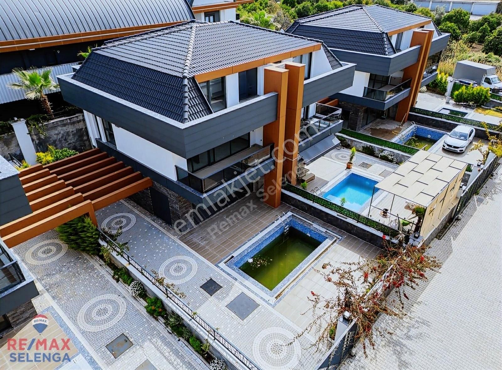 Tripleks Villa Alanya Avsallarda Satılık