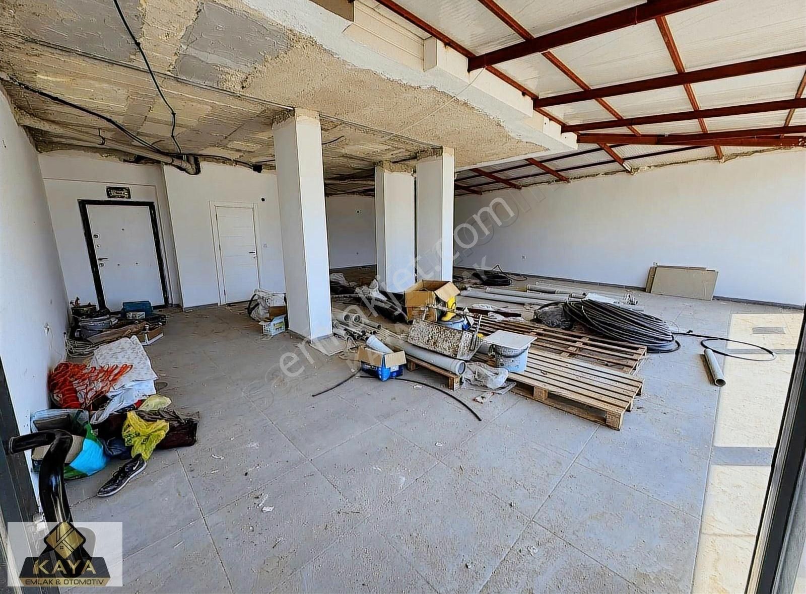 290 M2 Kullanım Alanlı Cadde Üstü Kurumsal Kiralamaya Uygun