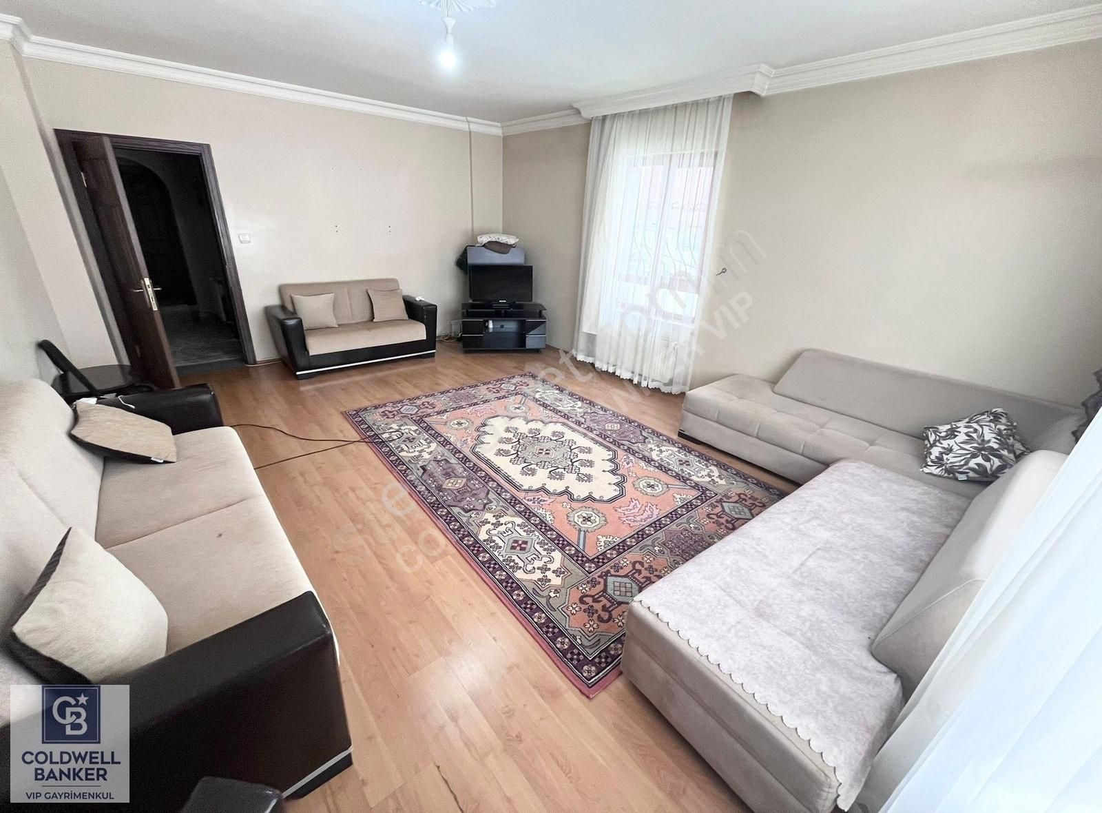 Huzur Mahallesi'nde Geniş 2+1 Satılık Daire