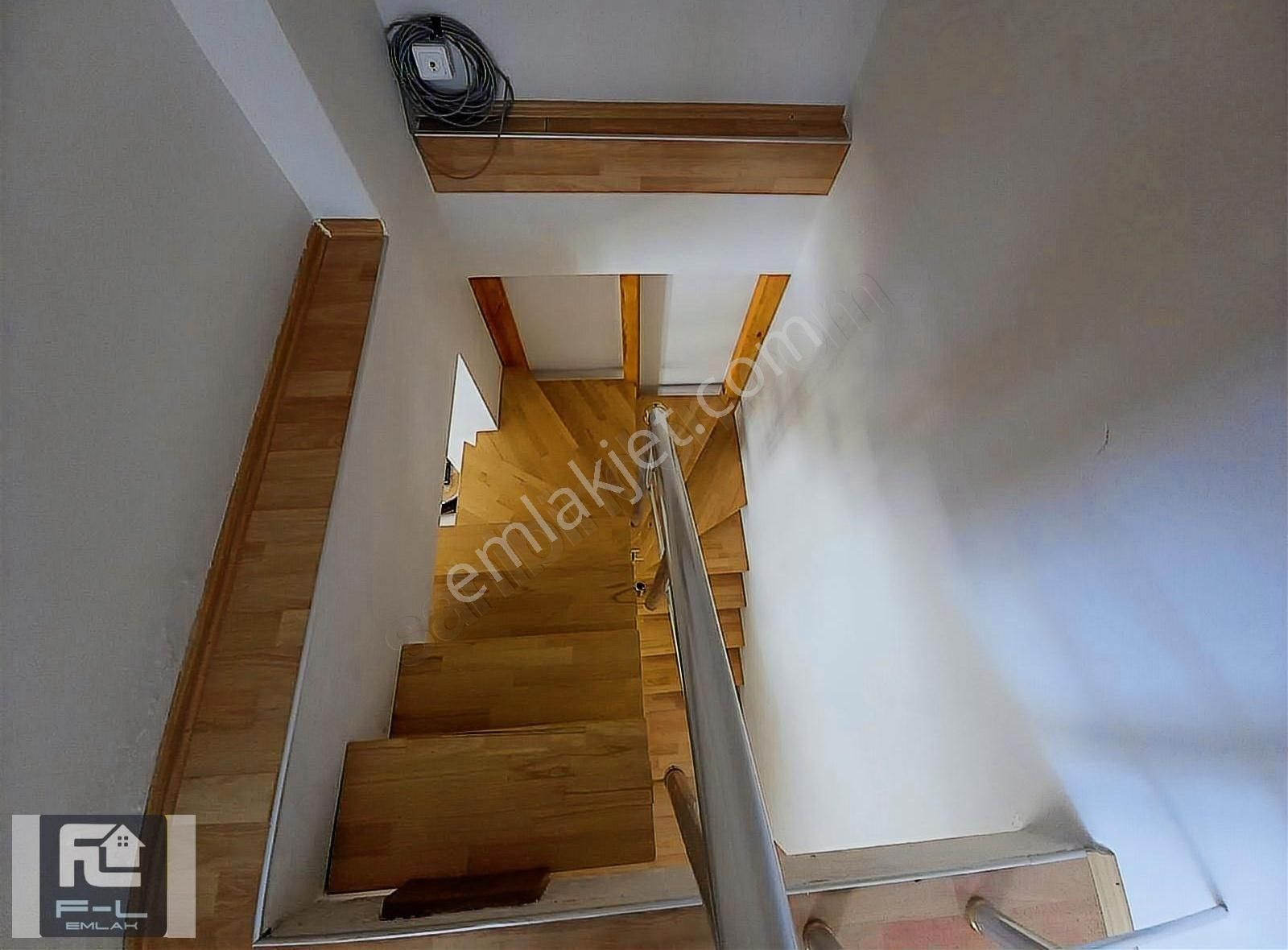 Fl Emlaktan Çınarcık Teşvikiyede Denize 200 M 2+2 Dubleks - Görsel 12