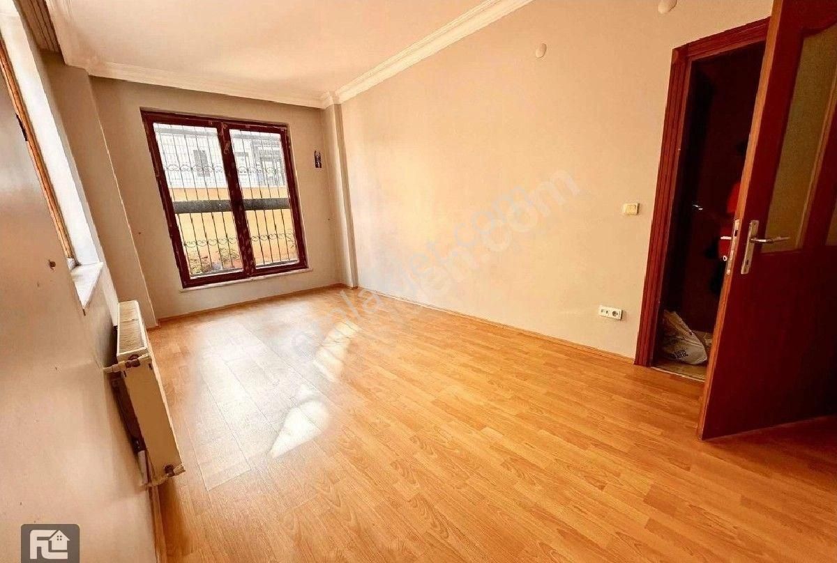 F-l Emlaktan Esatpaşa Merkez Yakını 3+1 Giriş Kat Aile Ye Uygun