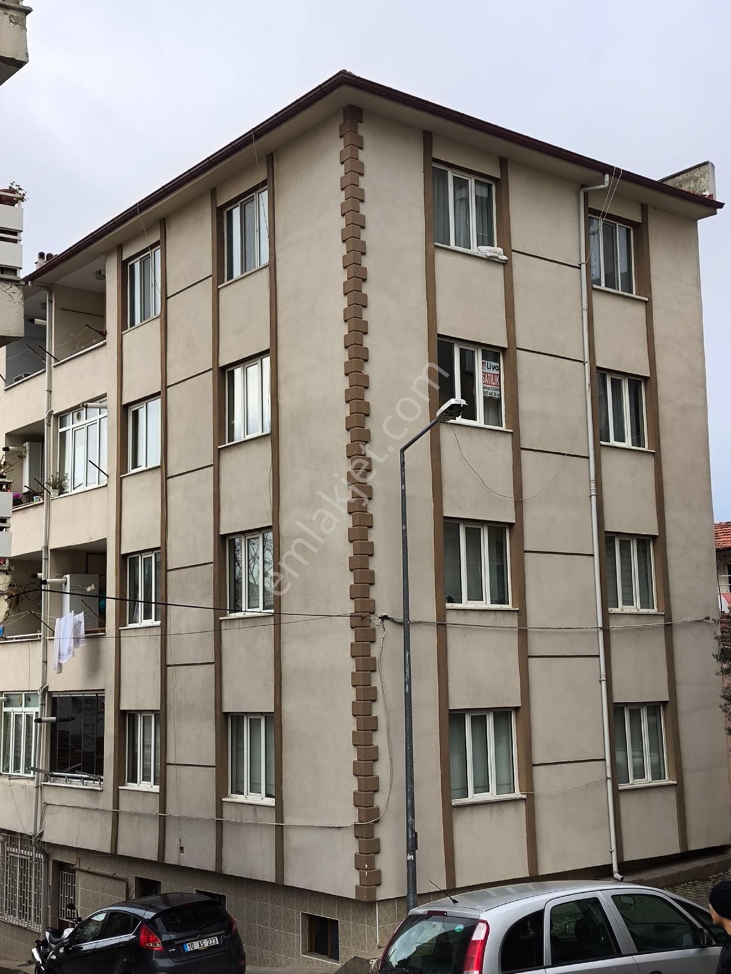▓ Liva'dan Paşa Cami Yakını Ara Kat 2+1 Kiralık Daire ▓