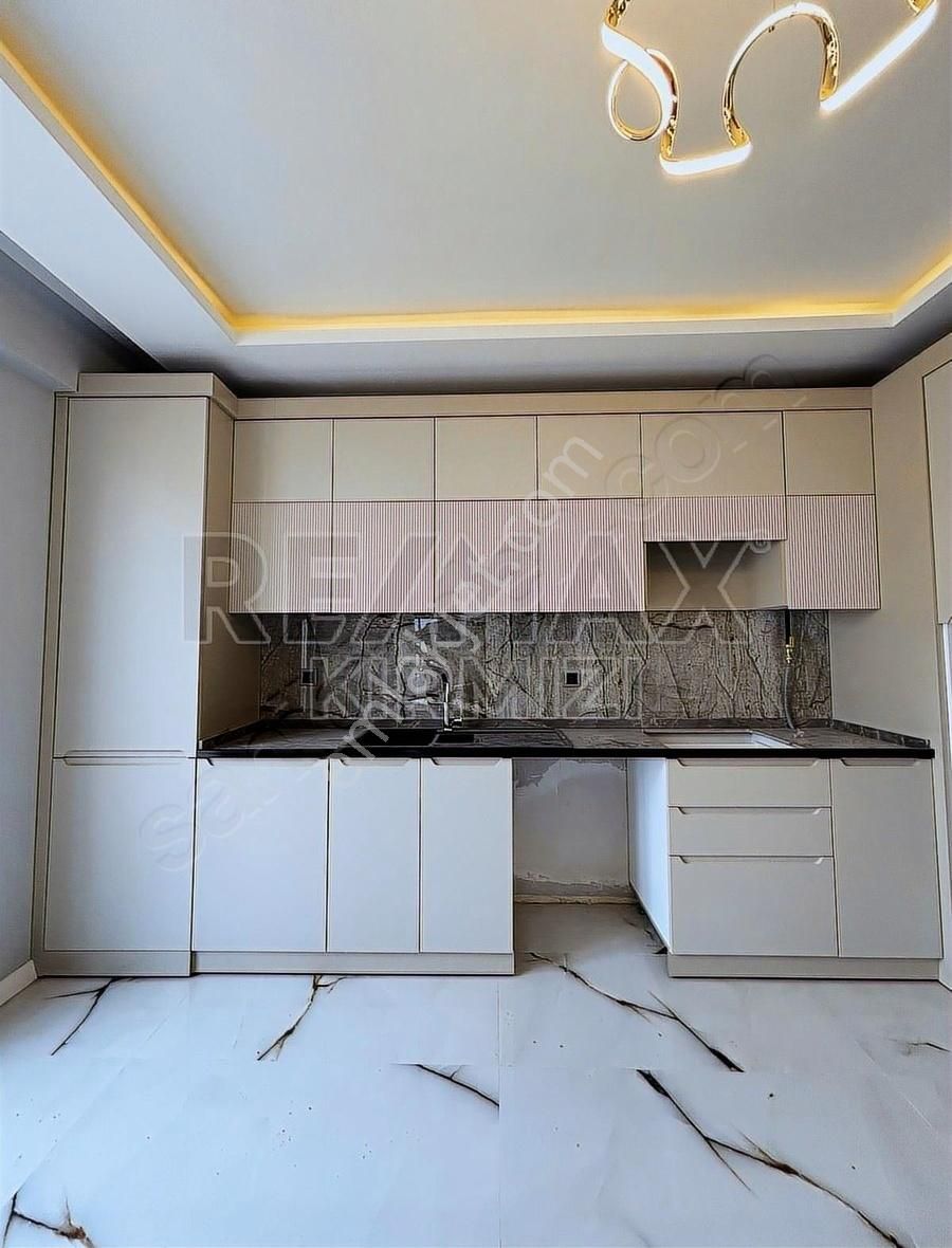 Re/max Kırmızı'dan Erzurum Hılalkent 'te Satılık 3+1 Lüks Daıre