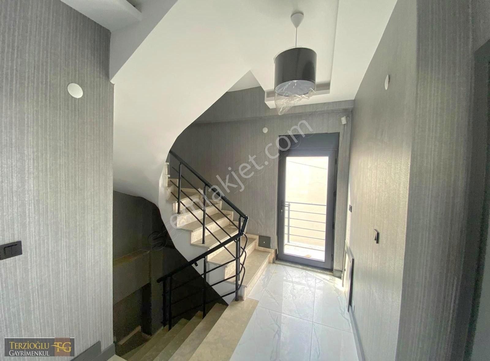 Terzioğlu'ndan Güre İskelede Denize 100 Mt 3+1 Deluxe Villa - Görsel 4
