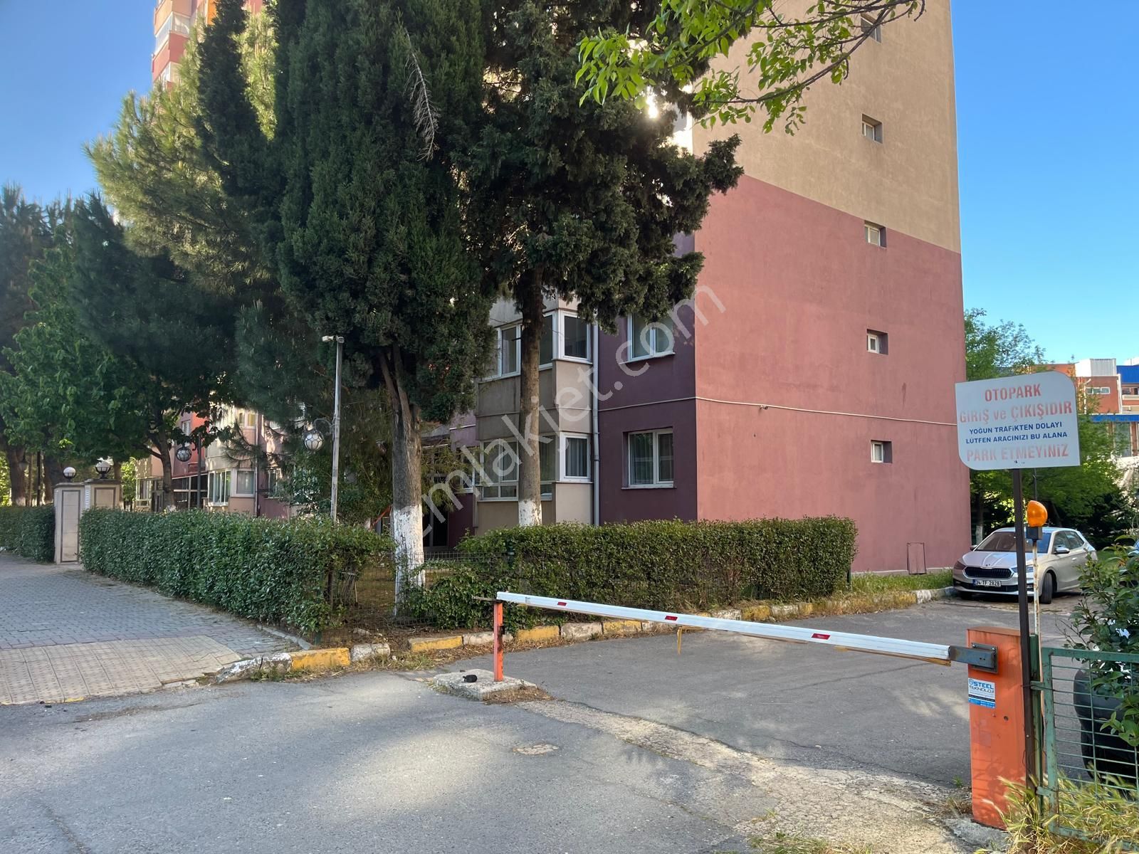 Sahibinden Kiralık 3+1 Daire Hasbahçe Sitesi Perlavista Avm Yanı