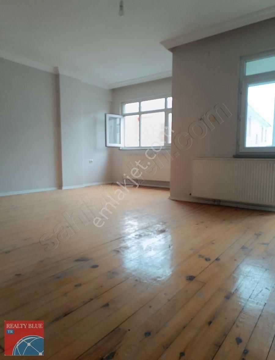 Pendik Esenler Satılık Arakat Boş 2+1 Daire