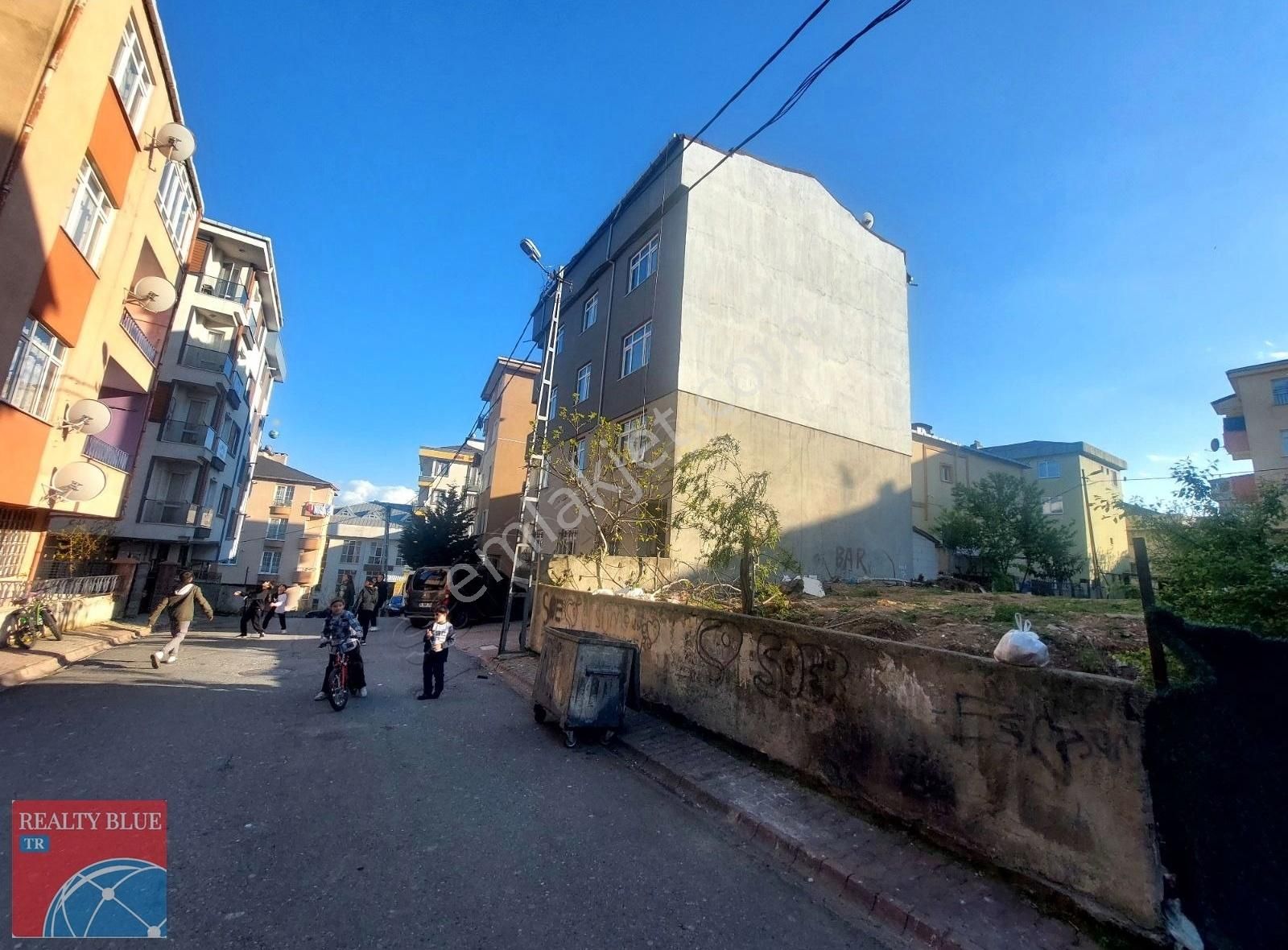 Ümraniye Esenşehir Mah Satılık 235 M2 İmarlı Arsa Ahmed Kaçmaz