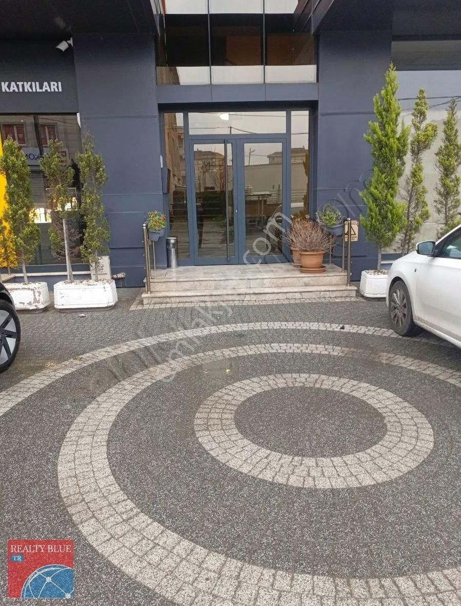 Nezih Plaza,da 2+1 100m2 Kadosanda Ofis
