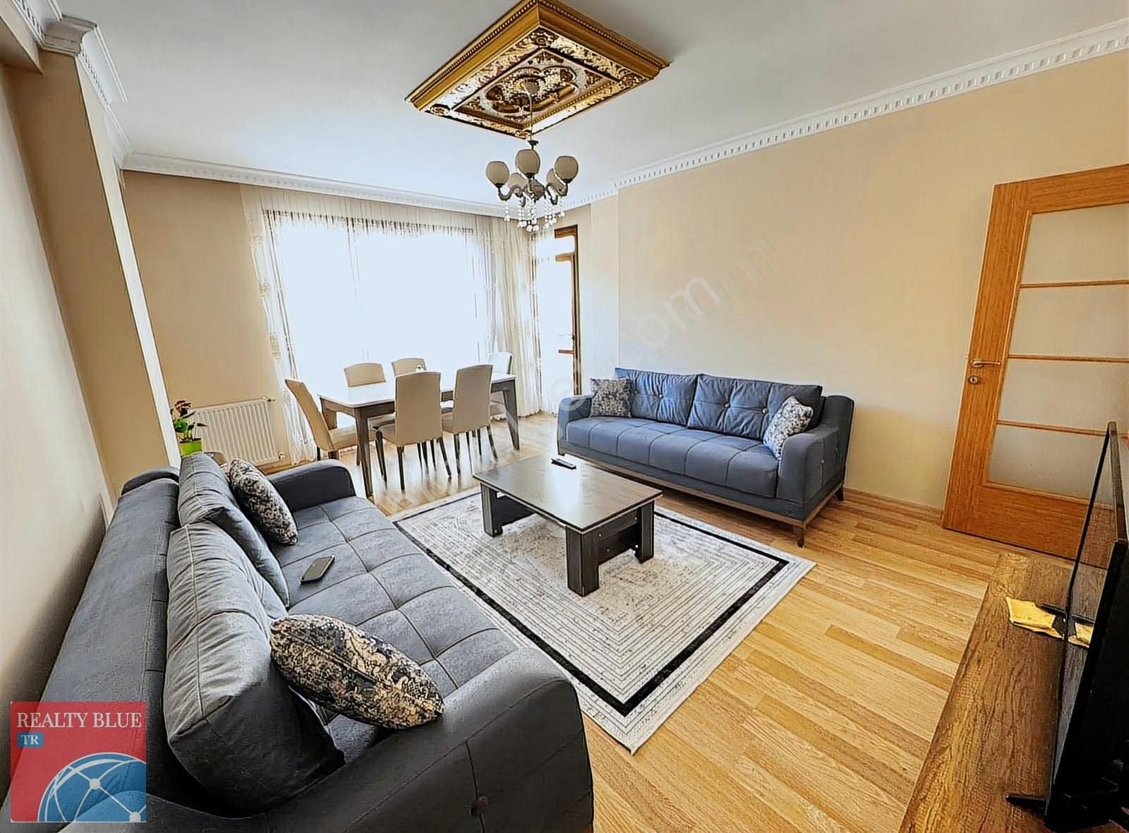 Çekmeköy'de Butik Sitede İskanlı 2+1 Balkonlu Arakat Geniş Daire