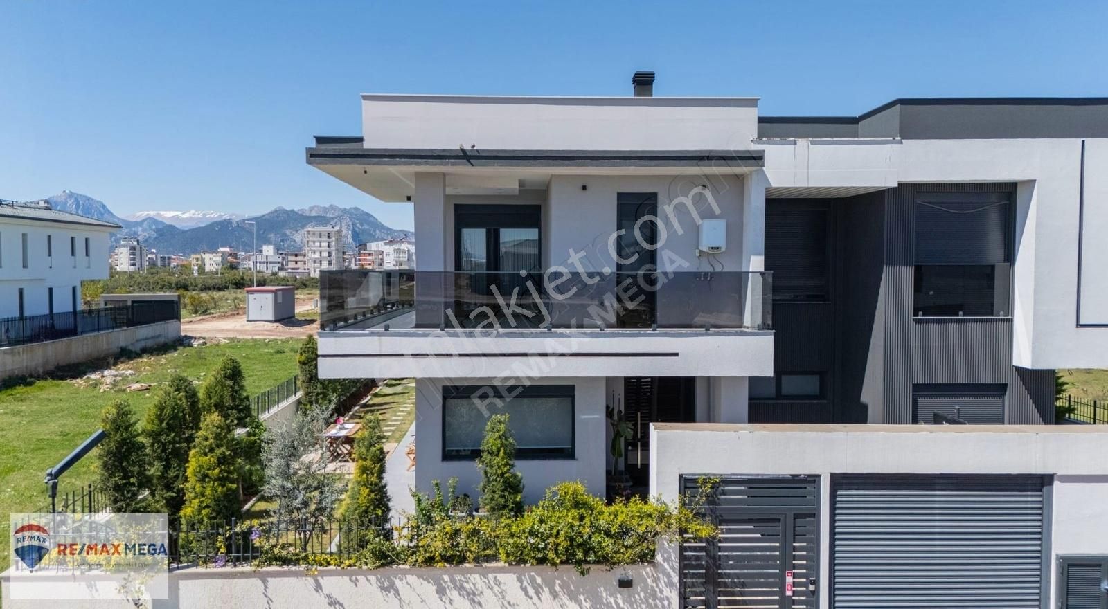 Altınkale'de Modern Ve Lüks Villa