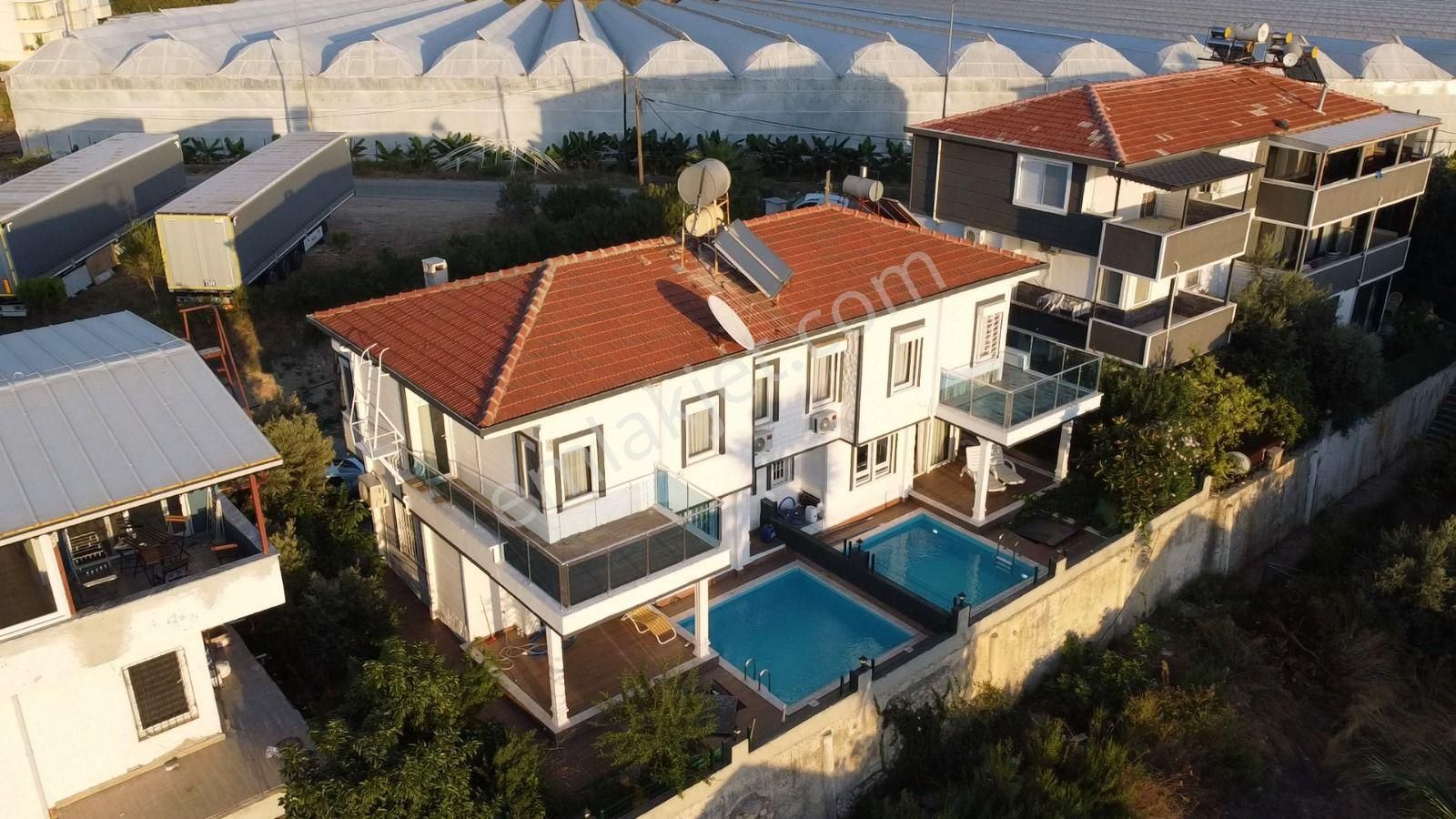 Alanya Turklerde 3+1 Full Esyali Mustakil Havuzlu Satilik Villa