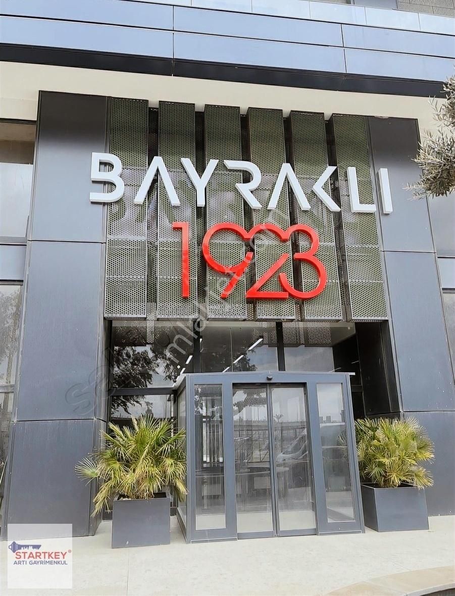 İzmir Bayraklı 1923 Projesinde Satılık 1+1 Ofis