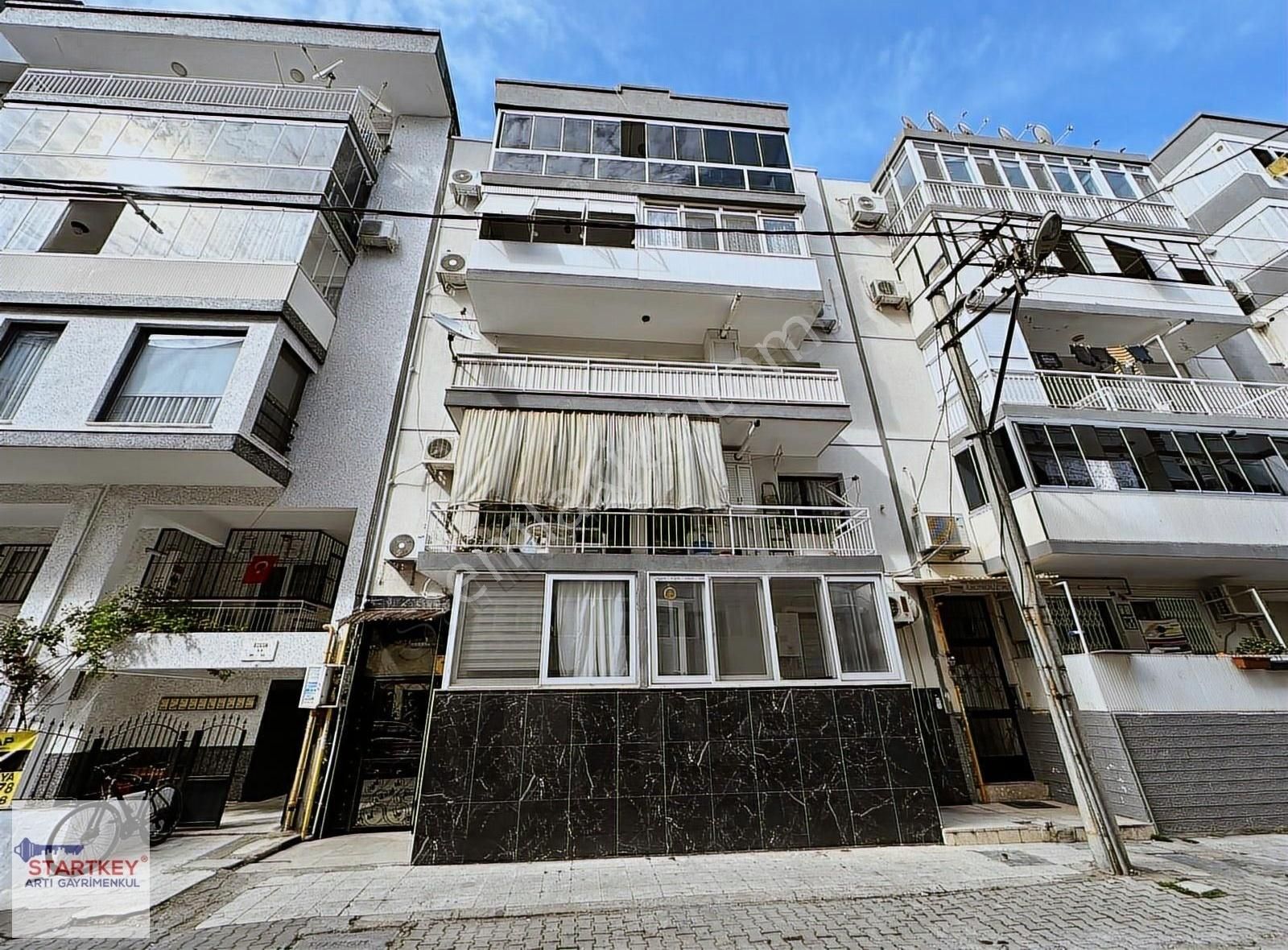 Nergiz İzban Ve Bostanlı Ya Yürüme Mesafesinde Satılık 3+1 Daire