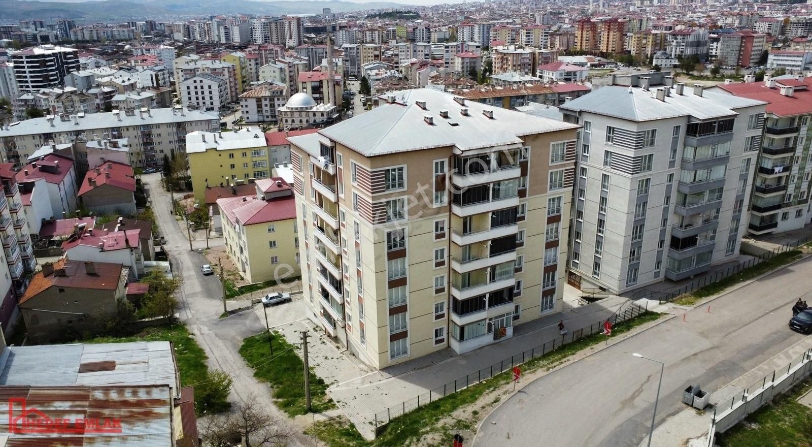 Hedef Emlaktan Huzur Mah. 3+1 Sıfır Arakat Lüx Daire