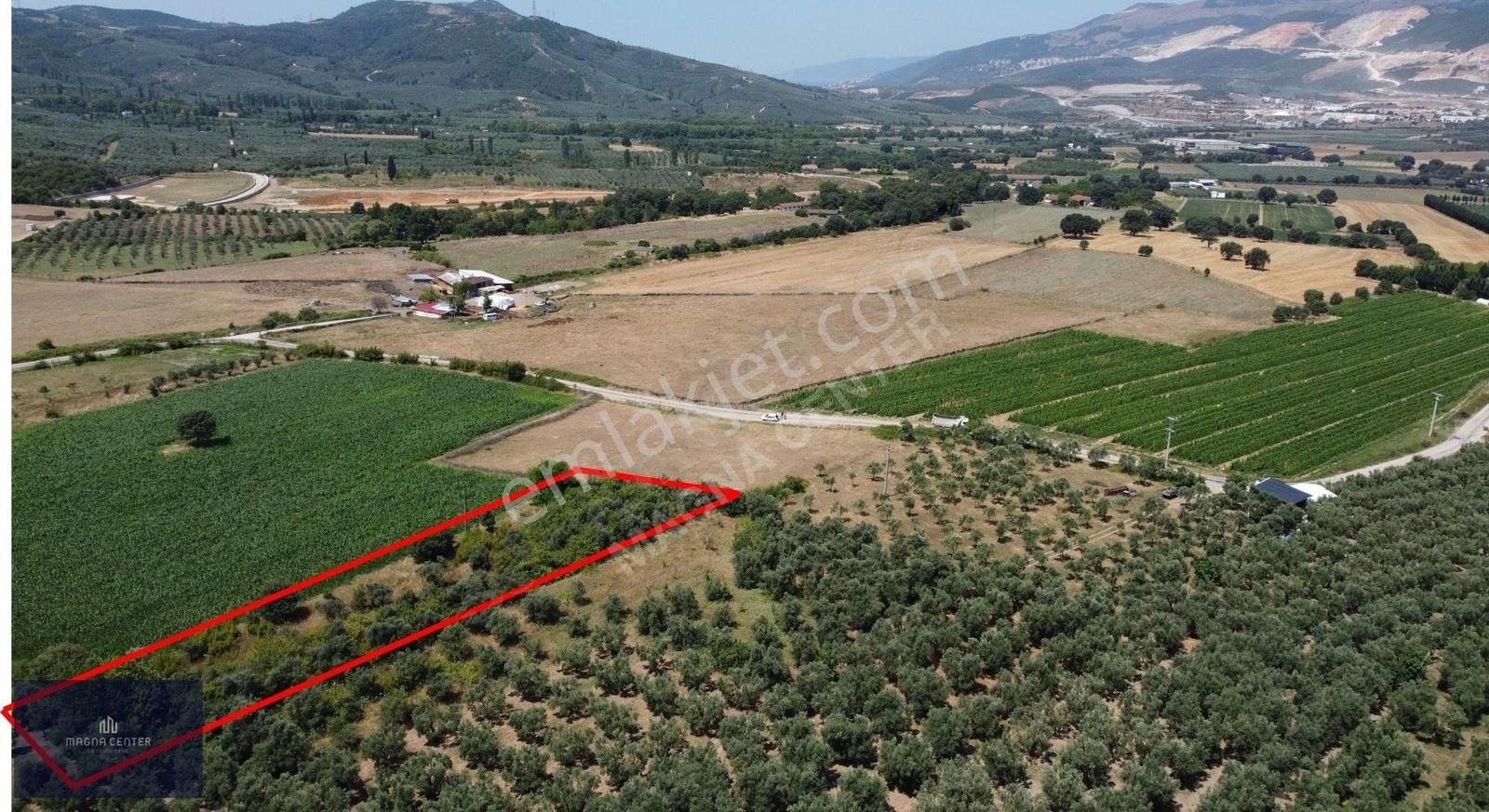 Magna Center'dan Gemiçte 1.850m2 Tek Tapu Satılık Tarla