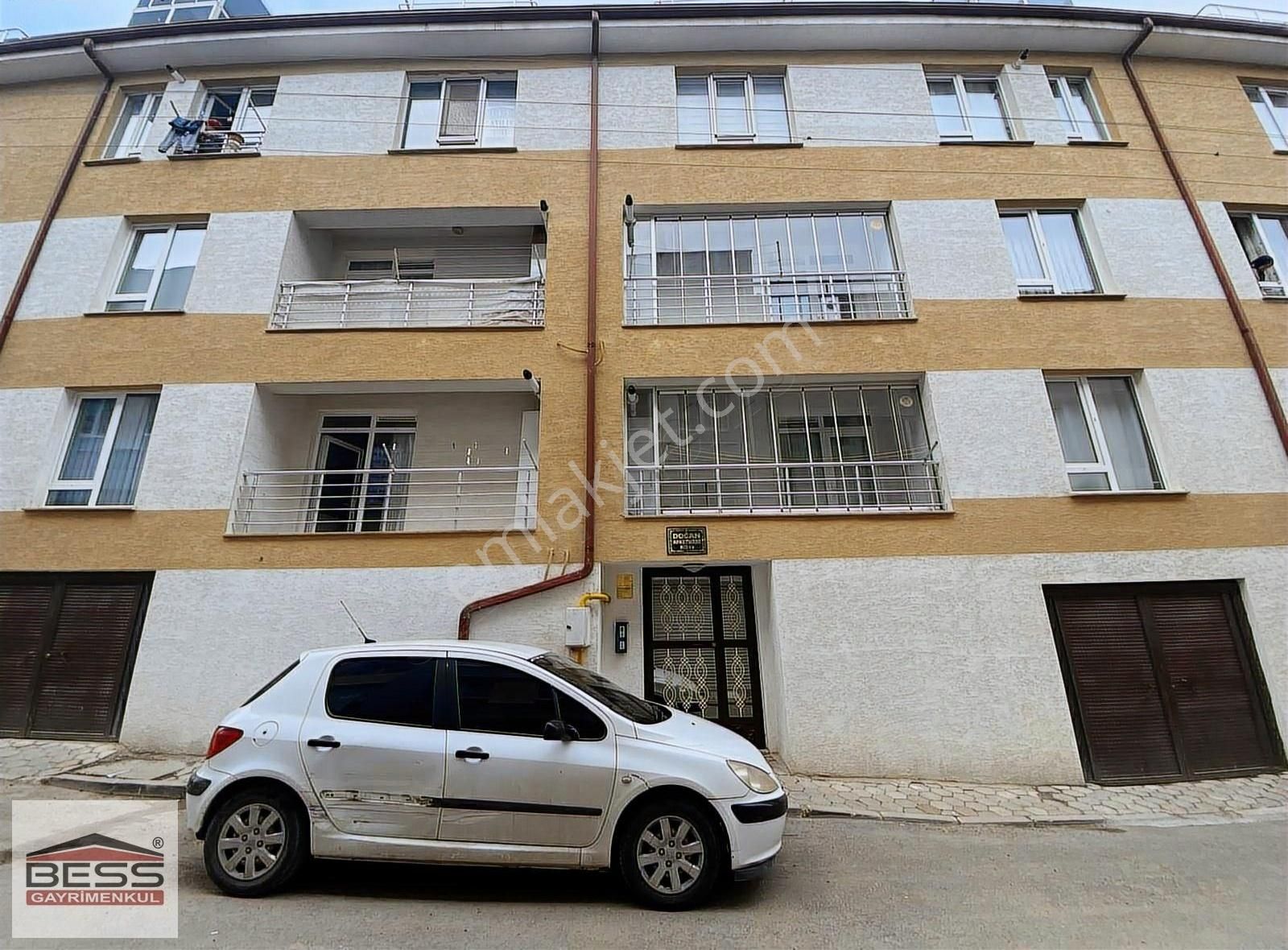 Bess'den Tombakzade Caddesi Yakını Satılık 4+1 Dubleks Daire