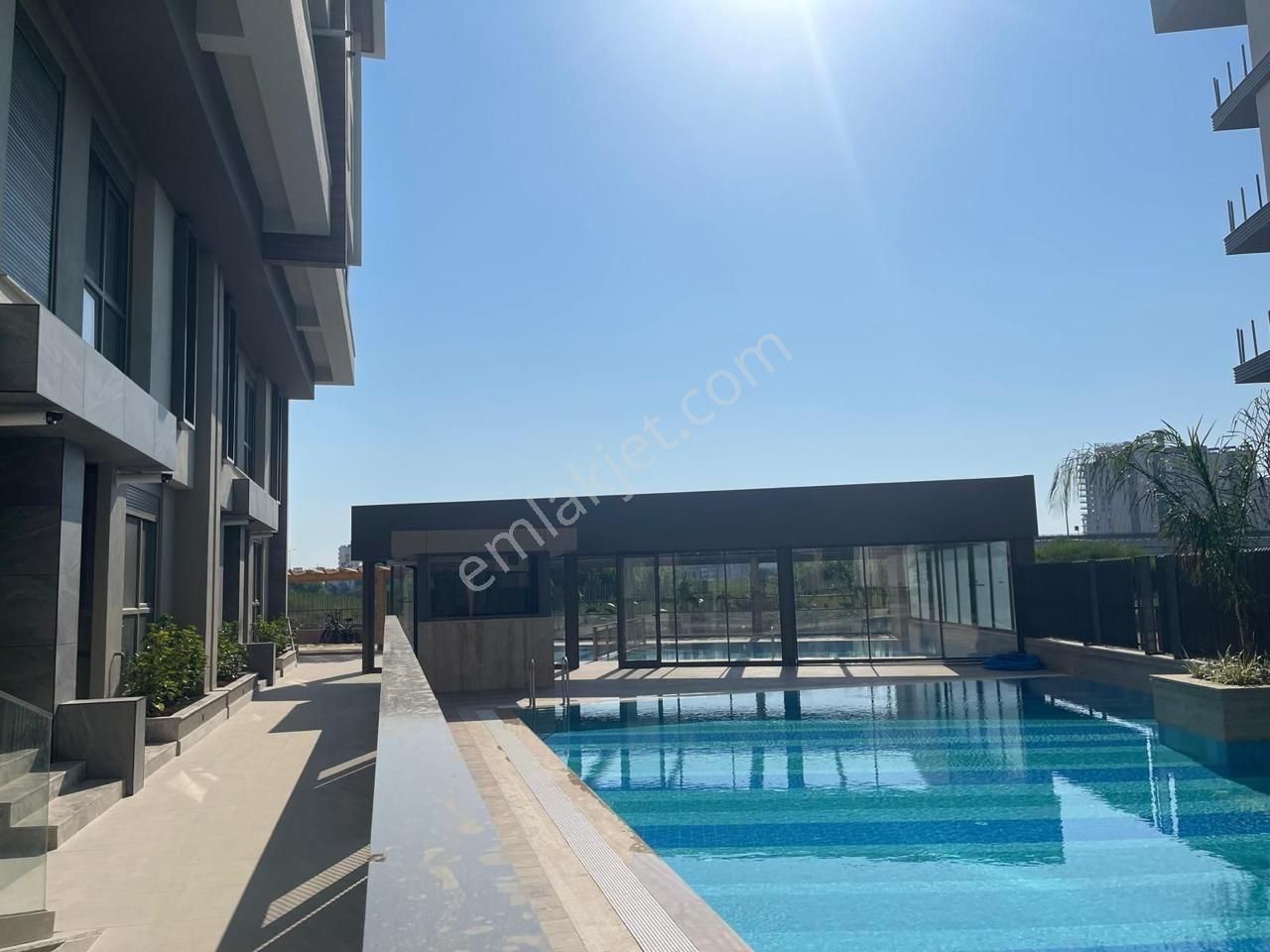 Antalya Konyaaltı Hurma'da Şık Detaylara Sahip 3+1 Çok Özel Loft Bahçe Dubleks