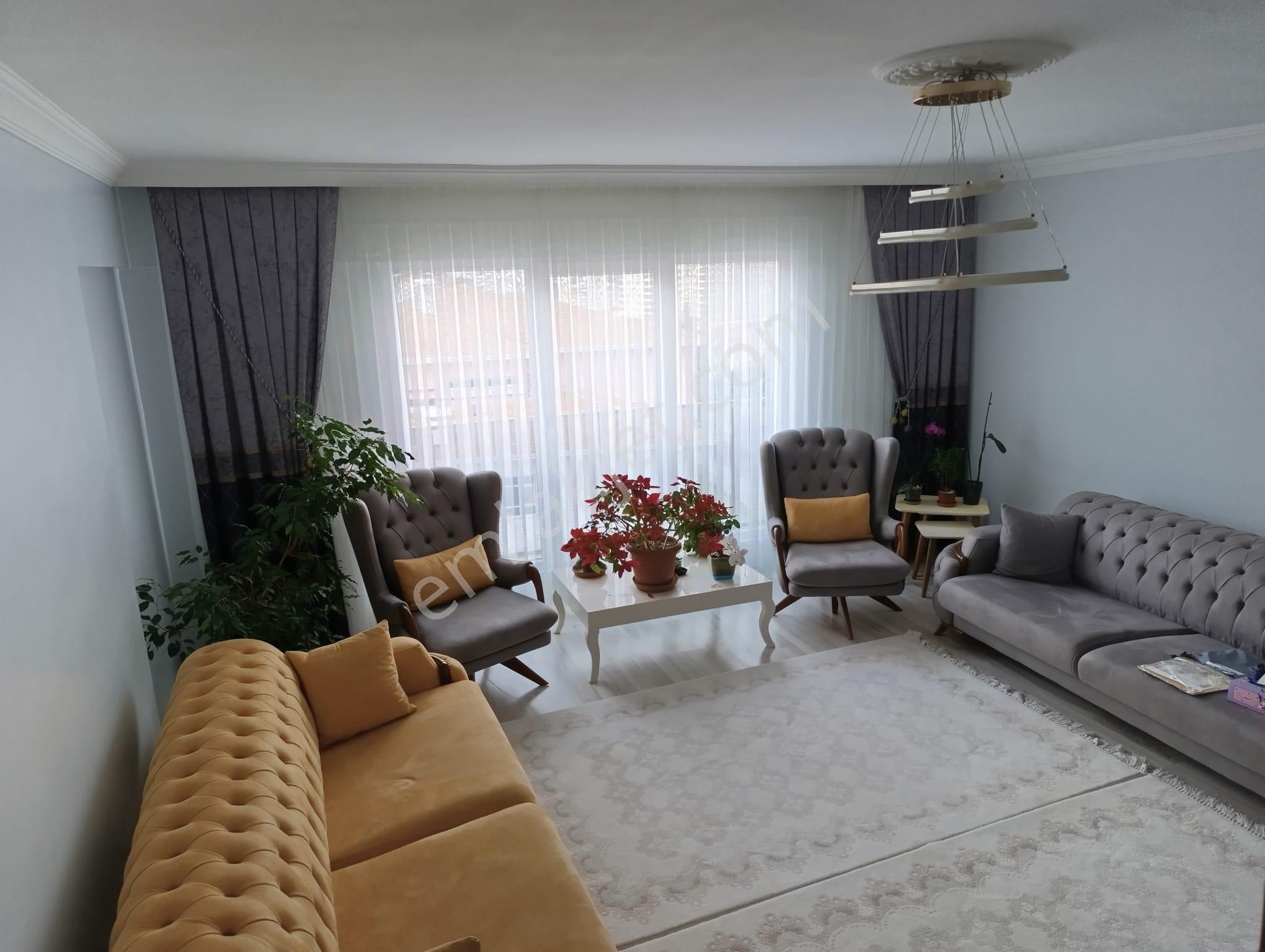 Geniş, Ferah Ve Manzaralı 3+1 Ev
