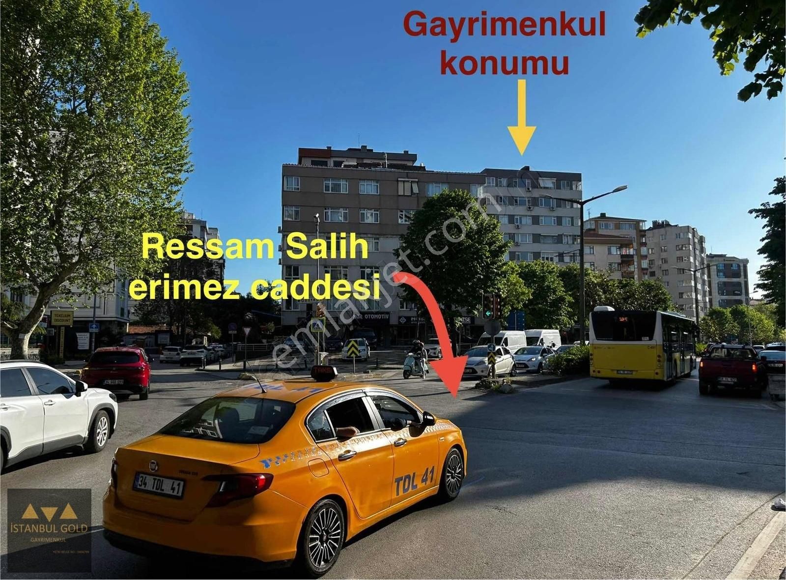Kadıköy'de Cadde Üzerinde 3 + 1 Harika Konumda