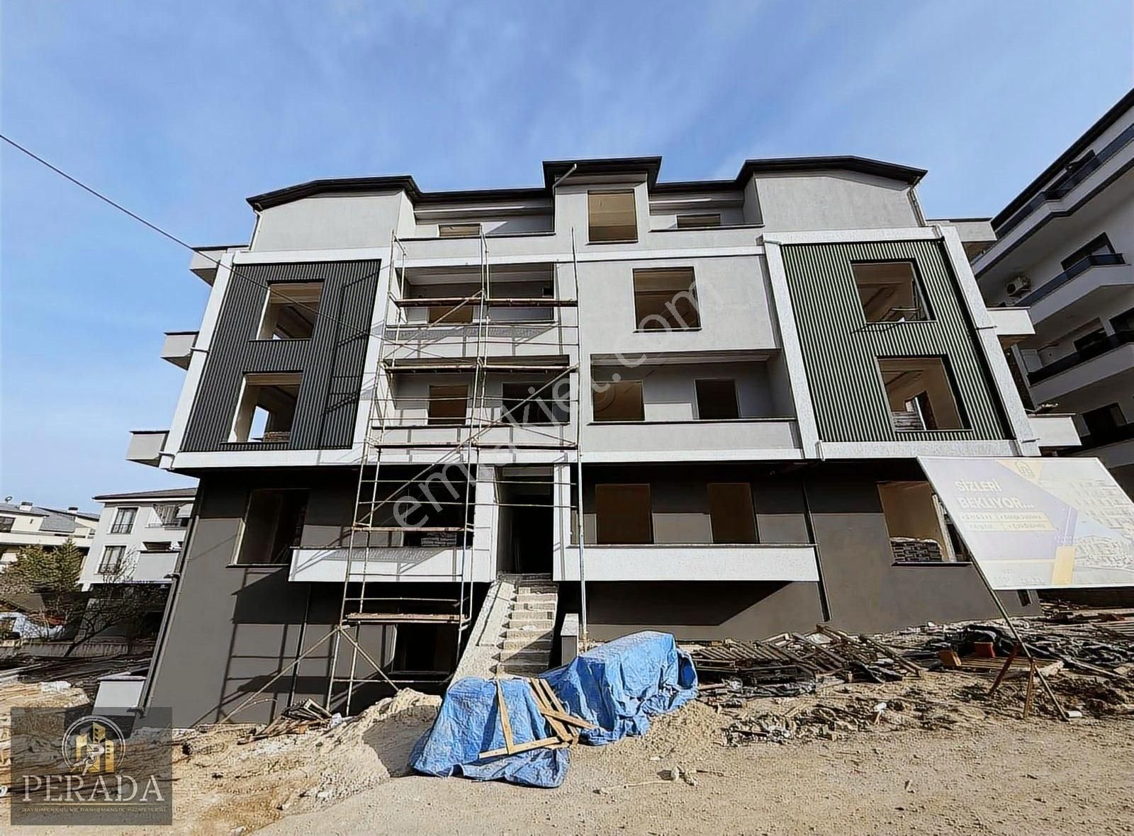 Başişkele Belediye Yanı 2+1 Satılık Daire