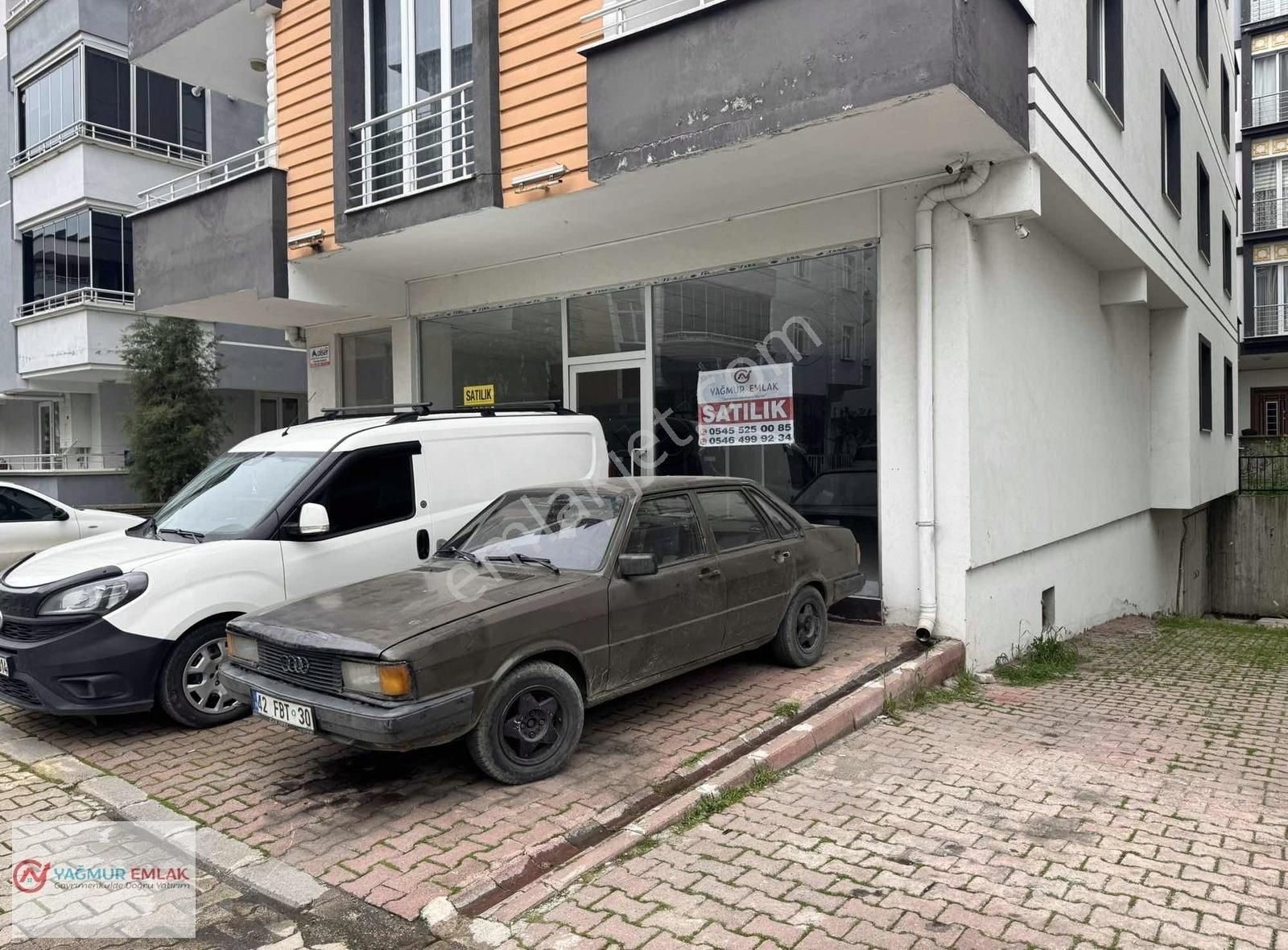 Yağmur Emlak'tan Satılık Gençlik Merkezi Yanı Depolu Dükkan