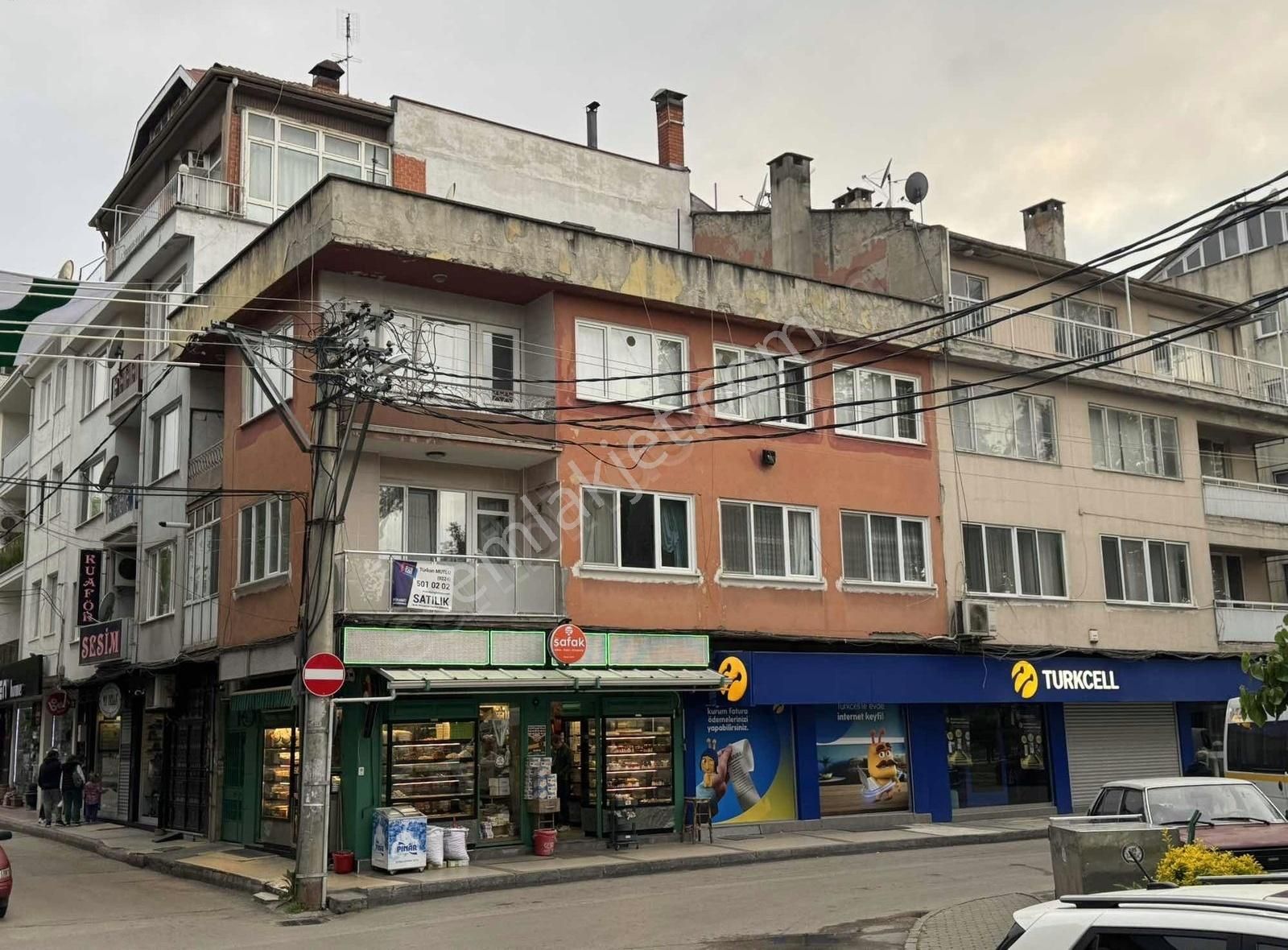 Hürriyet Meydanı Şafak Pastanesi Üstü 3+1 Daire