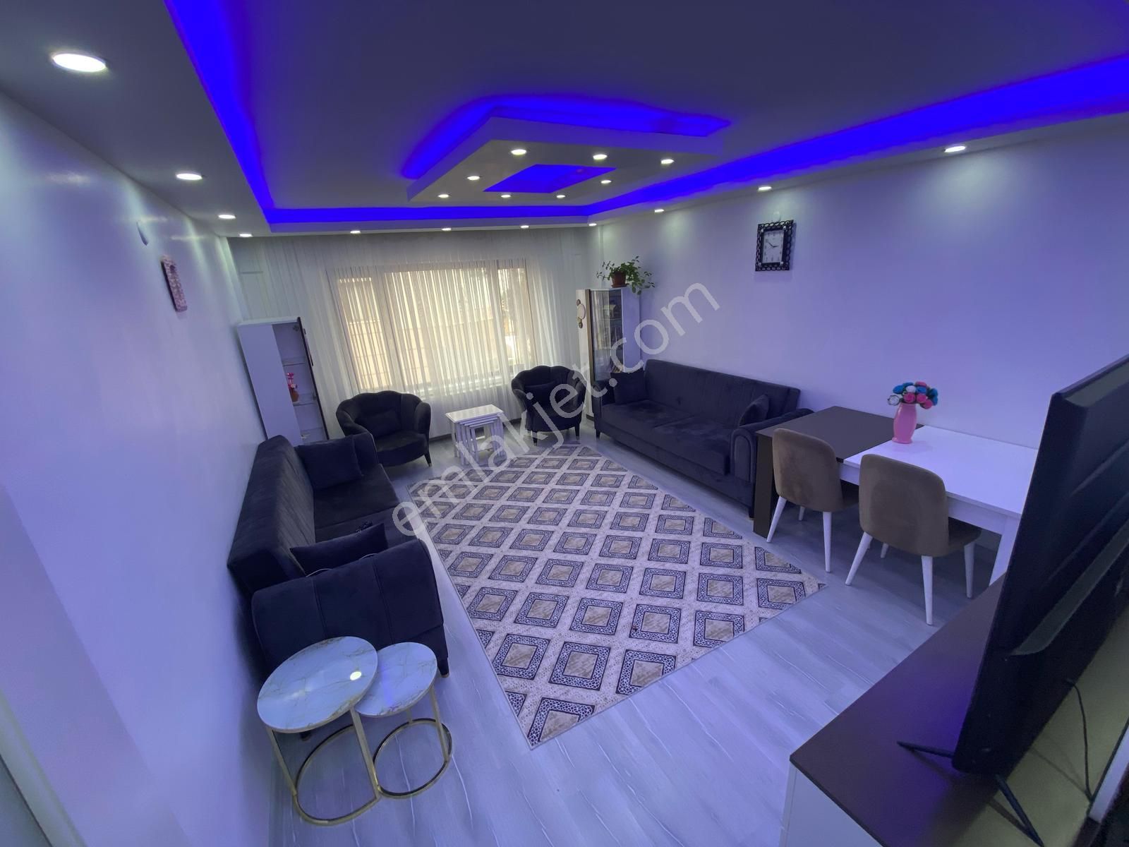 Keçiören'den Site İçinde Cam Balkonlu Masrafsız 3+1 Site Dairesi