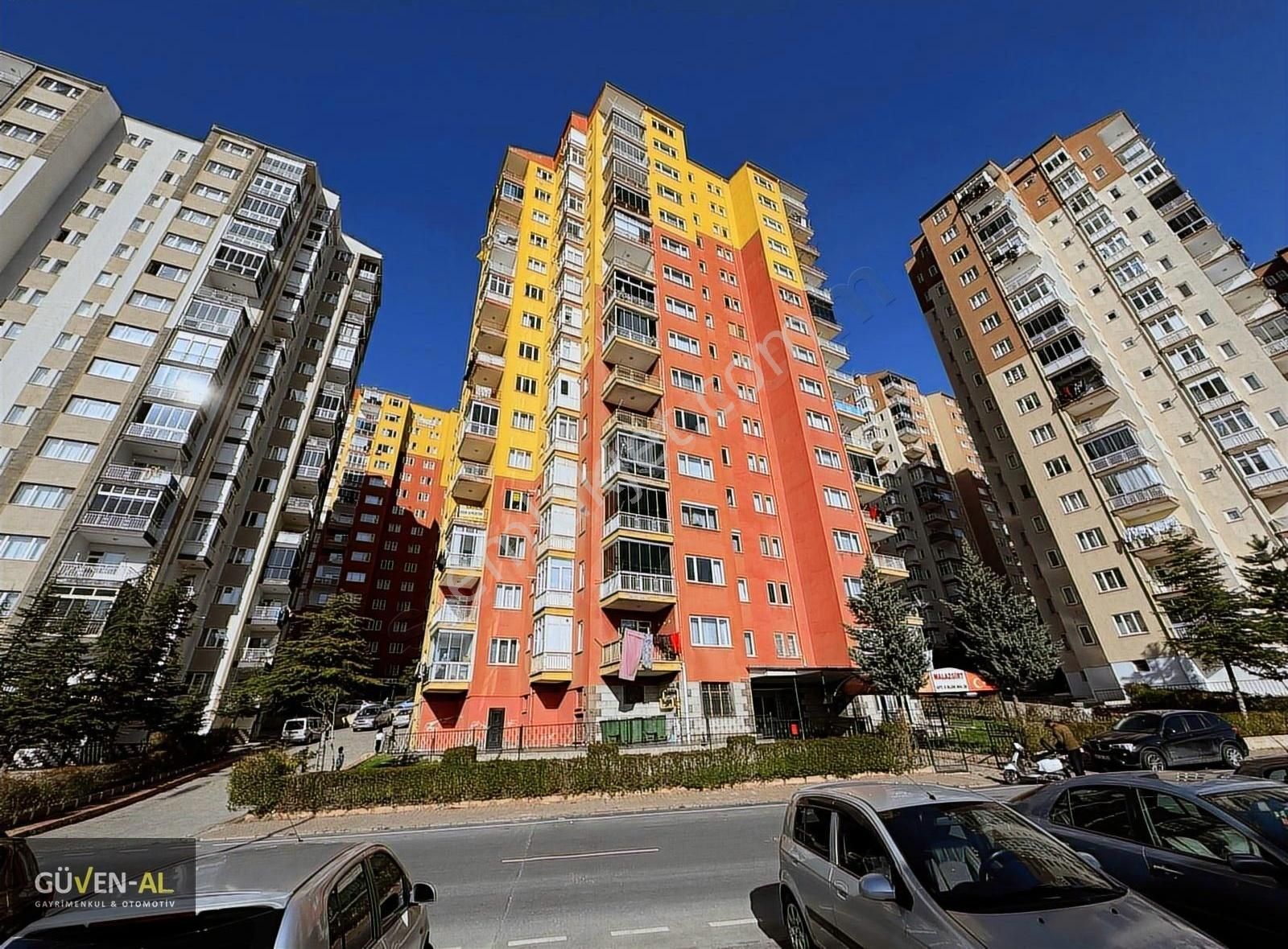 Satılık Cadde Üzeri Park Cepheli Mimsin Dairesi