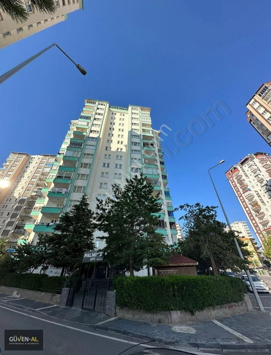 Mimsin'de Ana Cadde Üzerinde Ara Kat Satılık Daire