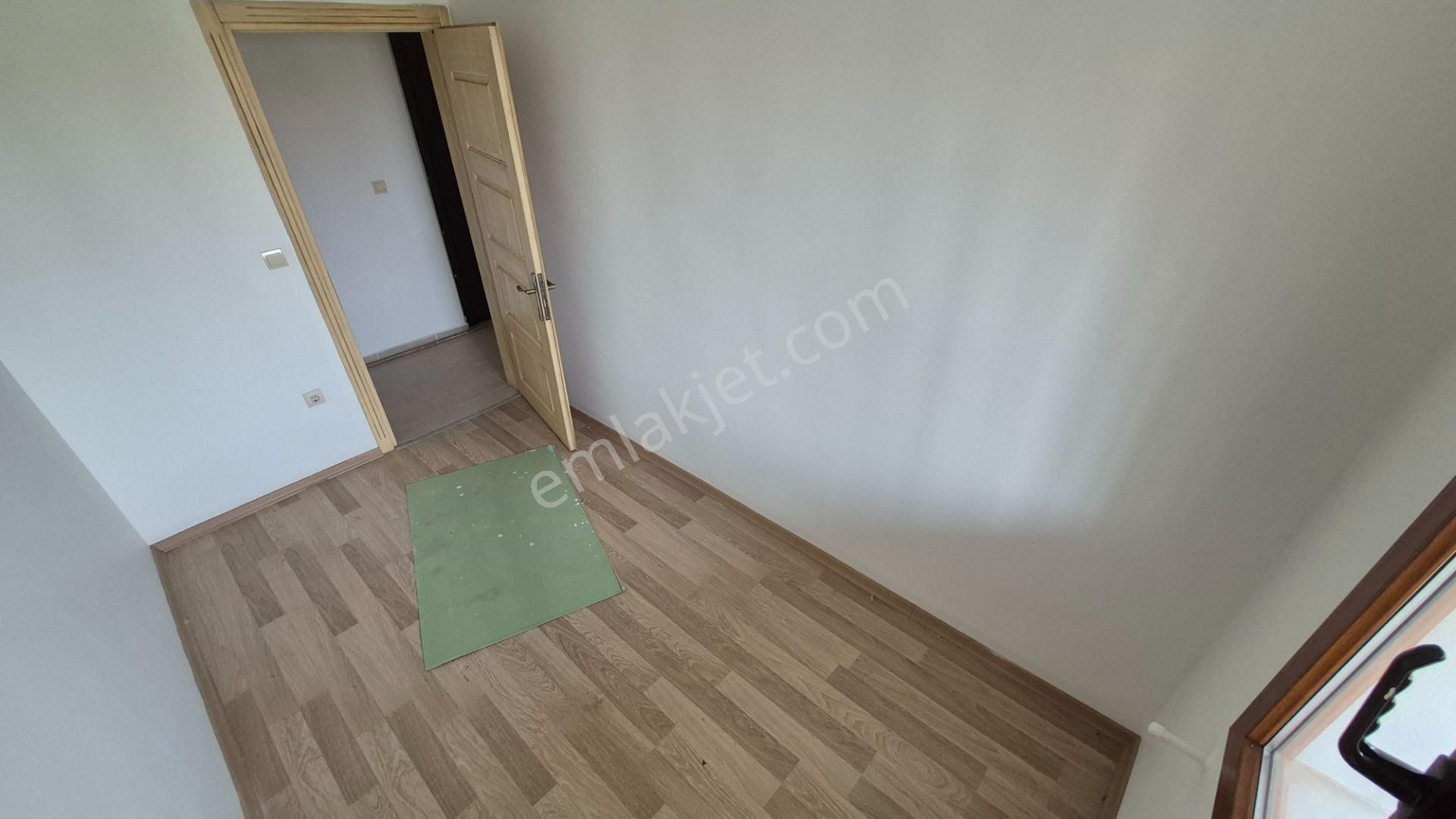 Yıllık Kiralık 3+1 Ayrı Mutfaklı Büyük Balkonlu Geniş Ferah Daire