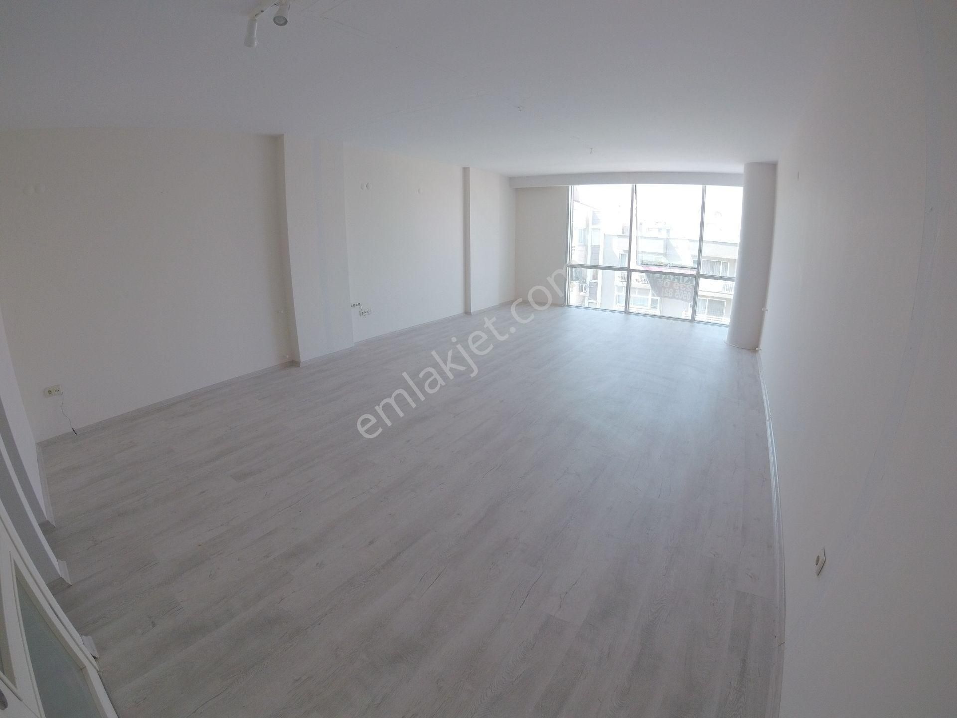 Narlıderede Kiralık Lüx Büro Ofis İşyeri 81m² Cadde Üstü 81m²