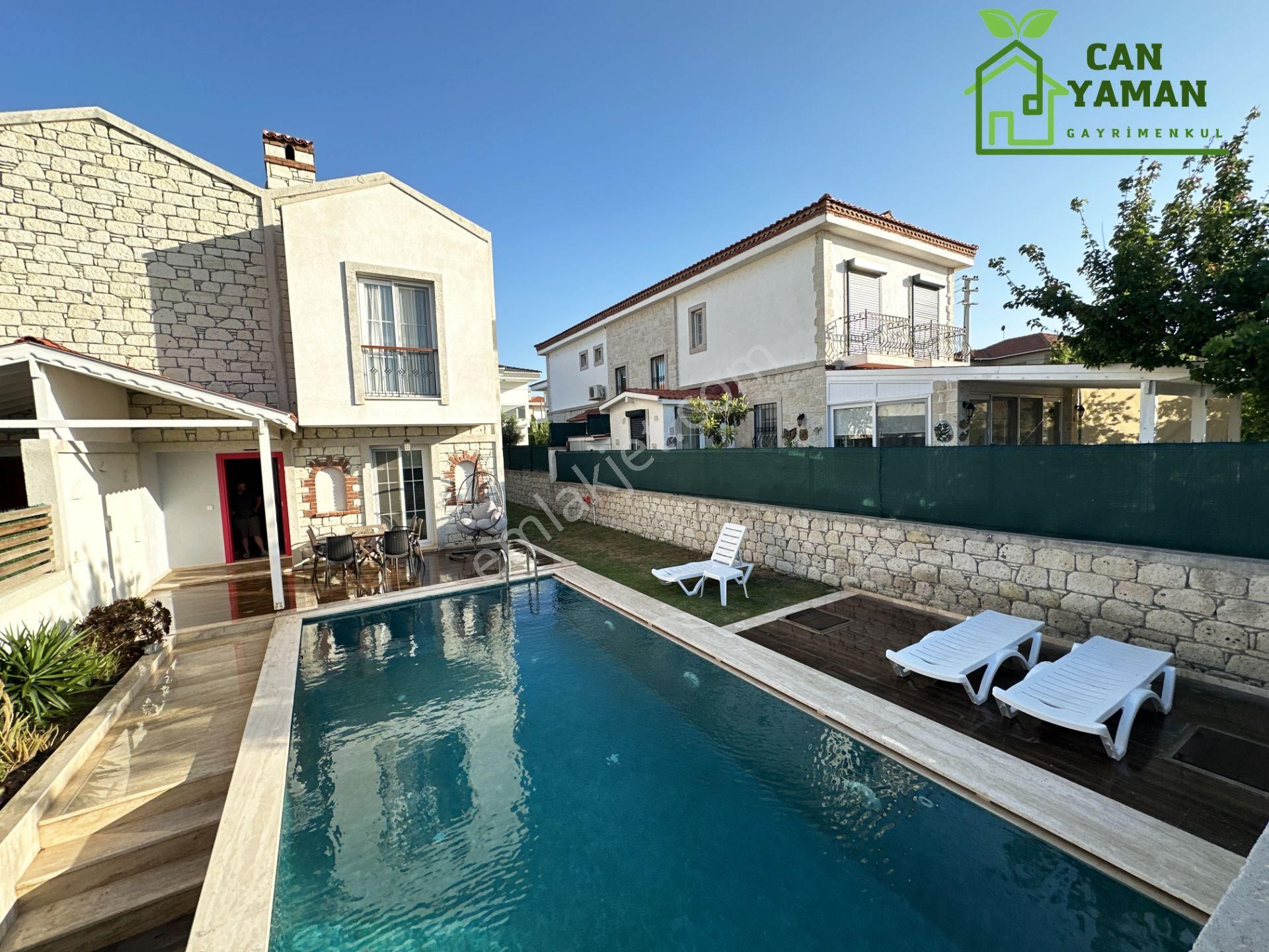 Fırsat Kiralık Havuzlu Villa Çeşme