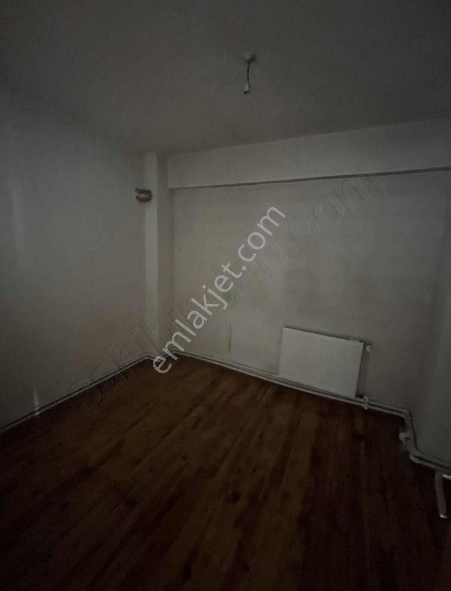 Saray Market Civarı 4+1 Satılık Daire