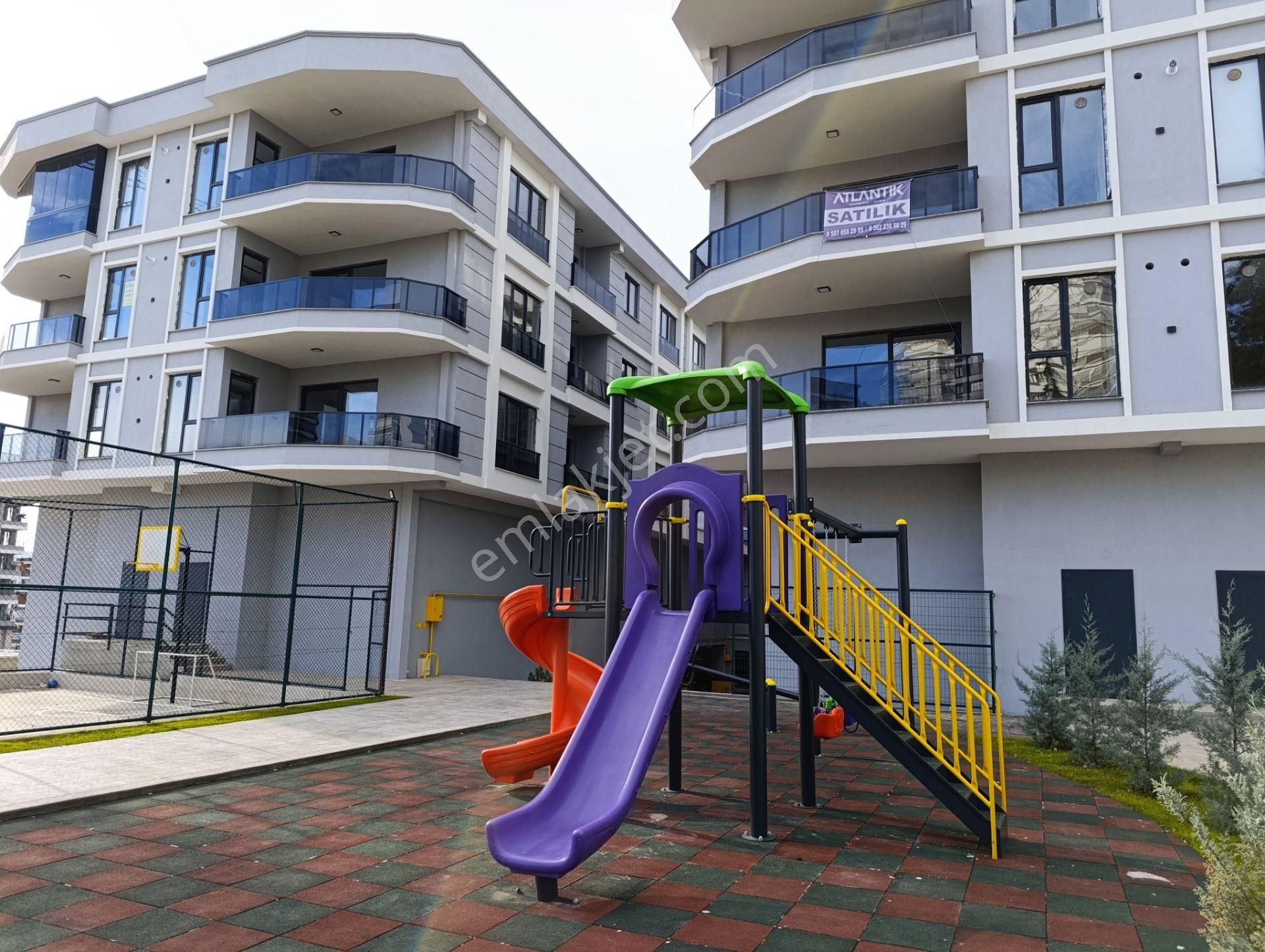 Zayimoğlu Gayrimenkul'den Atakum Rte Bulvarına Cephe Çocuk Havuzlu Site İçi Kapalı Otoparklı 3+1