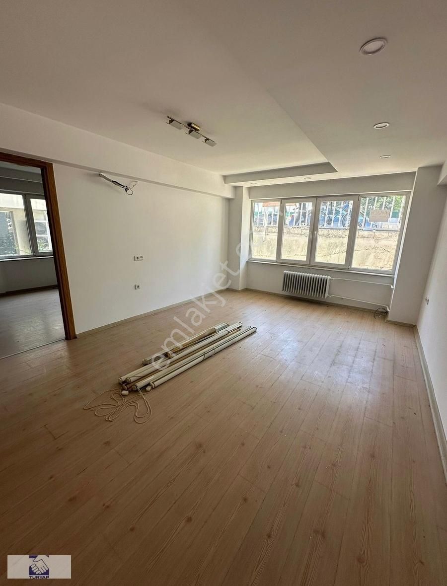Turyap'tan Çamlık Yolunda Kiralık Ofis