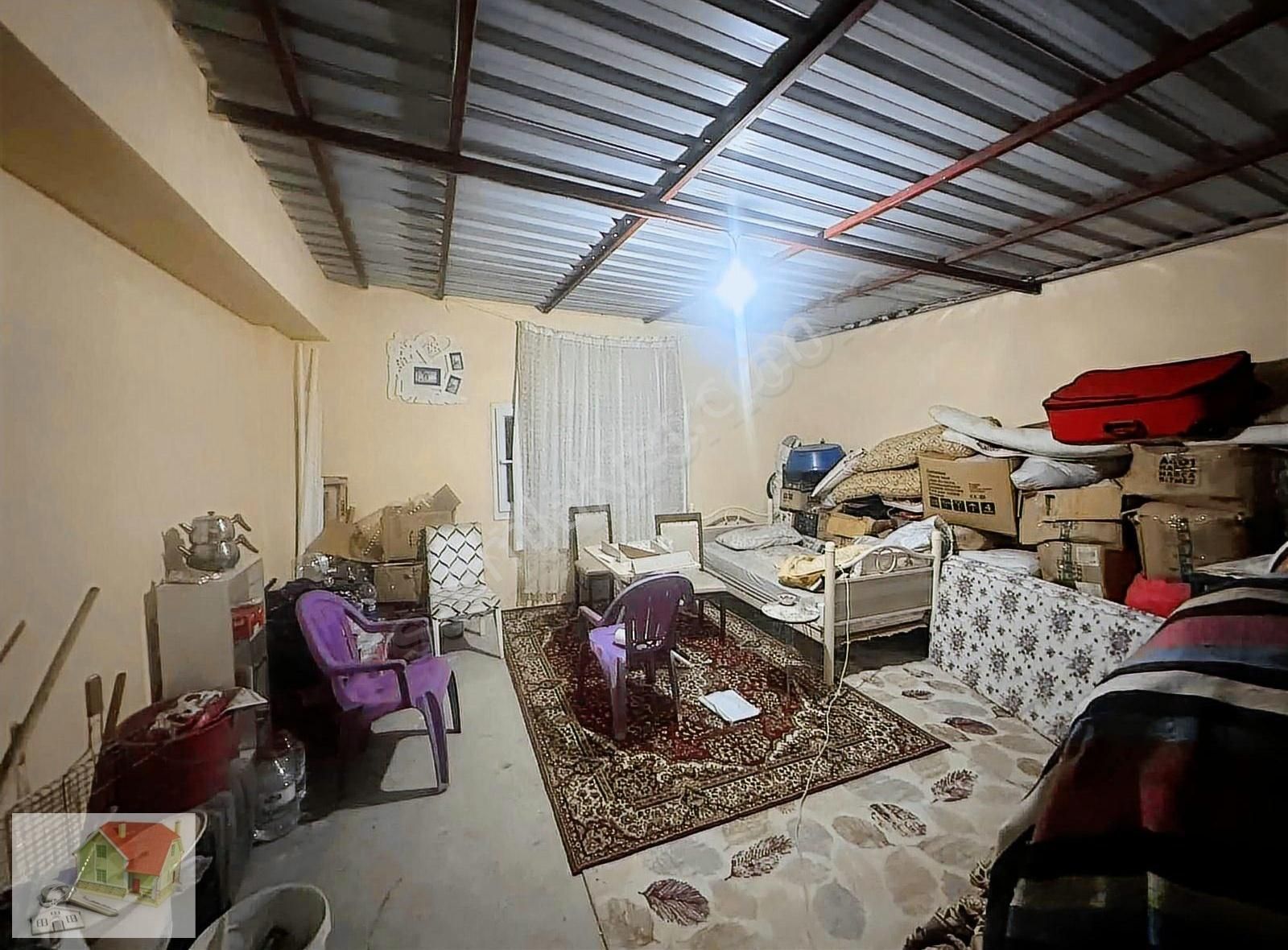 Bahçeşehir'de Düşük Katlı Emsallerinden Geniş Müstakil Tadında