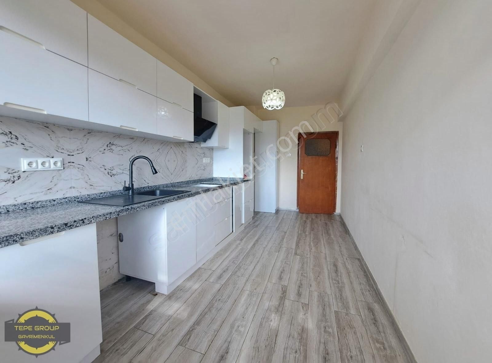 Antalya Muratpaşa Etilerde 3+1 165 M2 Geniş Ferah Kiralık Daire