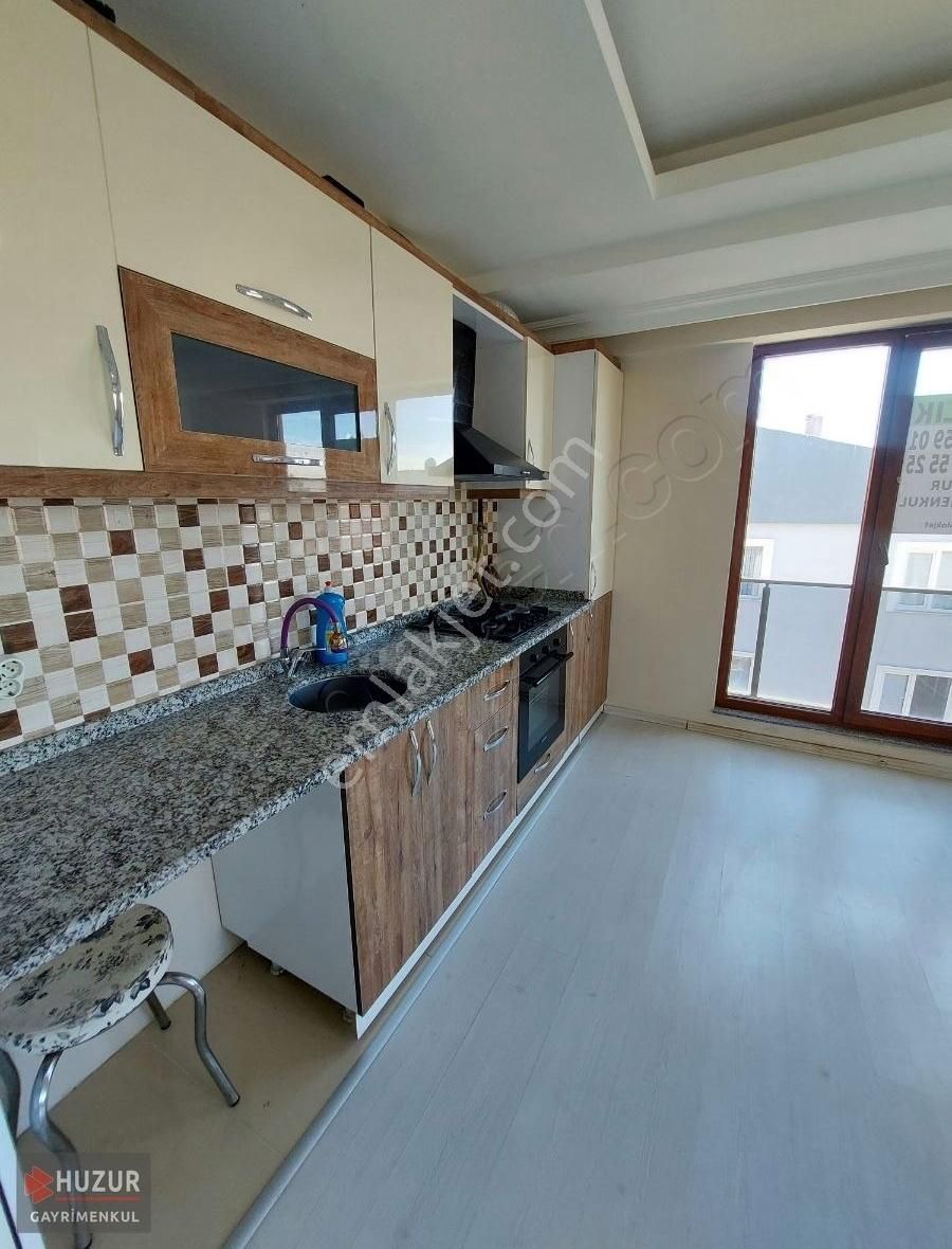 Huzur'dan Şeyhsinan Mahallesinde 1+1 3 Yaşında Balkonlu Kiralık