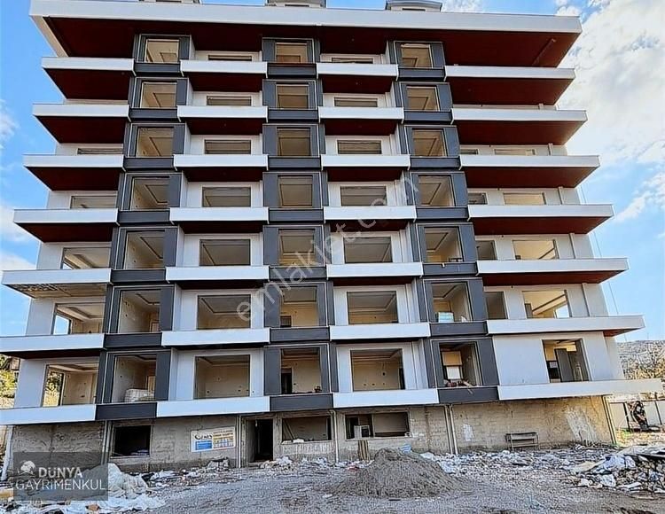 Alanya Demirtaşda Site İçi Ultra Lüks Denize 2,5 Km Sıfır Daire