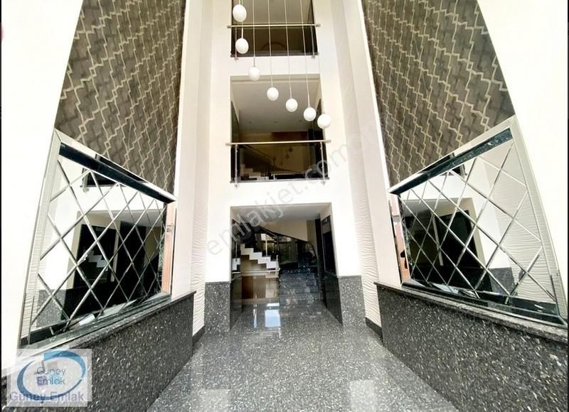 Güney Emlak-adakalede 7/24 Güvenlikli Sitede Lüks Dubleks