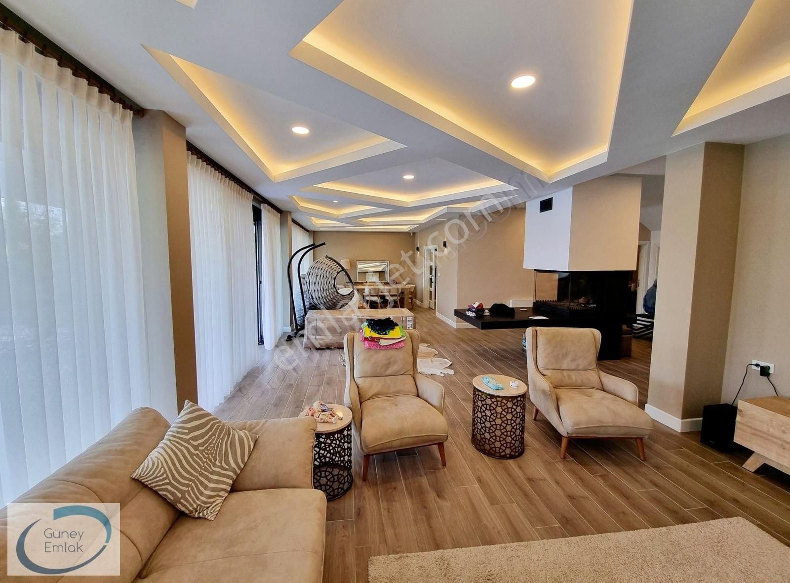 Güney Emlak-sapanca'da,özenle İnşa Edilmiş Lüks Müstakil Villa