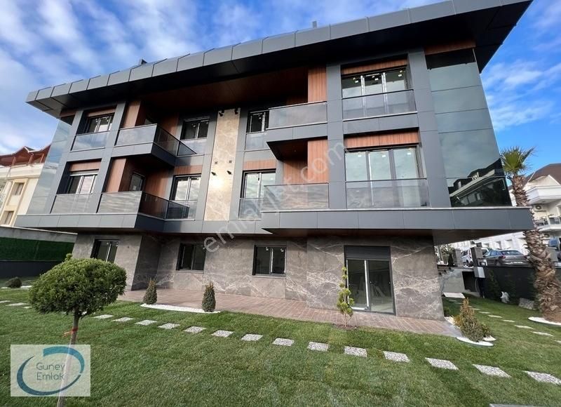 Güney Emlak - Florya'da 4+1 Sıfır Oturuma Hazır Satılık Daire